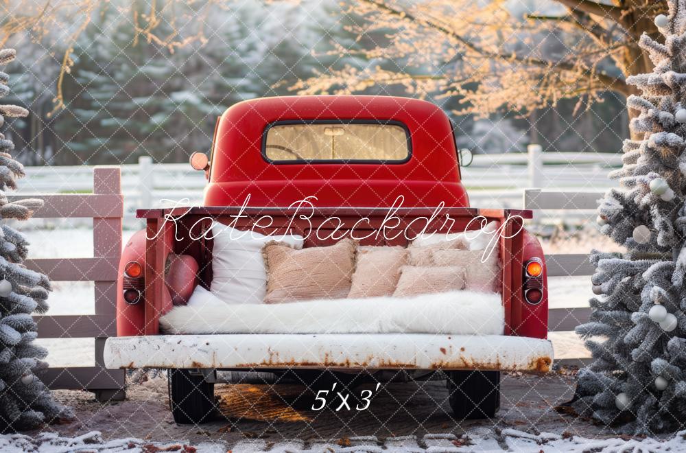 Kate Hiver Neige Camion Rouge Oreiller Toile de fond conçue par Mini MakeBelieve - Kate Backdrop FR