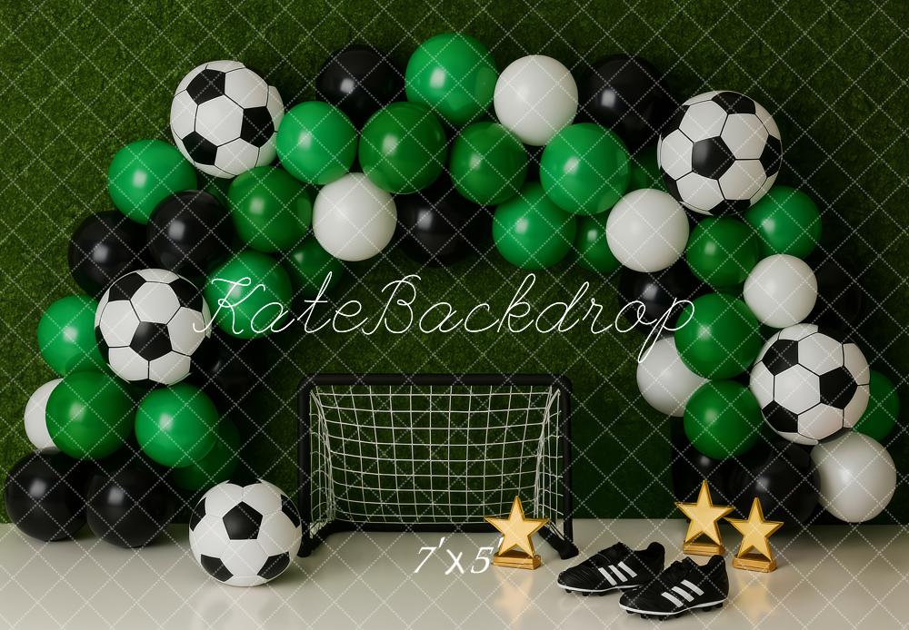 Kate Anniversaire Football Ballon Vert Toile de fond conçue par Patty Roberts