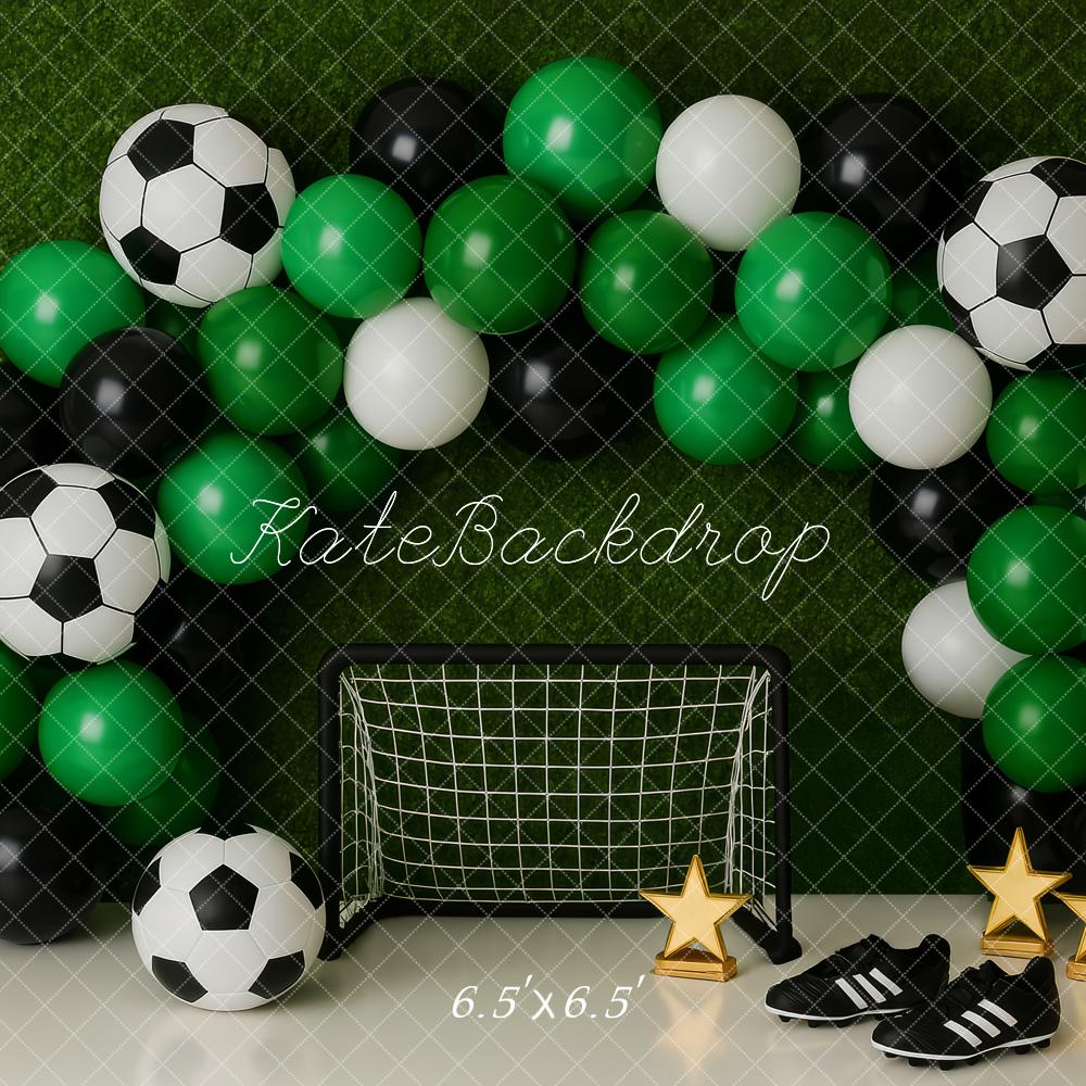 Kate Anniversaire Football Ballon Vert Toile de fond conçue par Patty Roberts