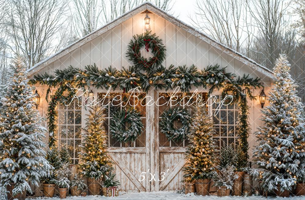 Kate Noël Chalet Rustique Neige Sapins Toile de fond conçue par Emetselch - Kate Backdrop FR