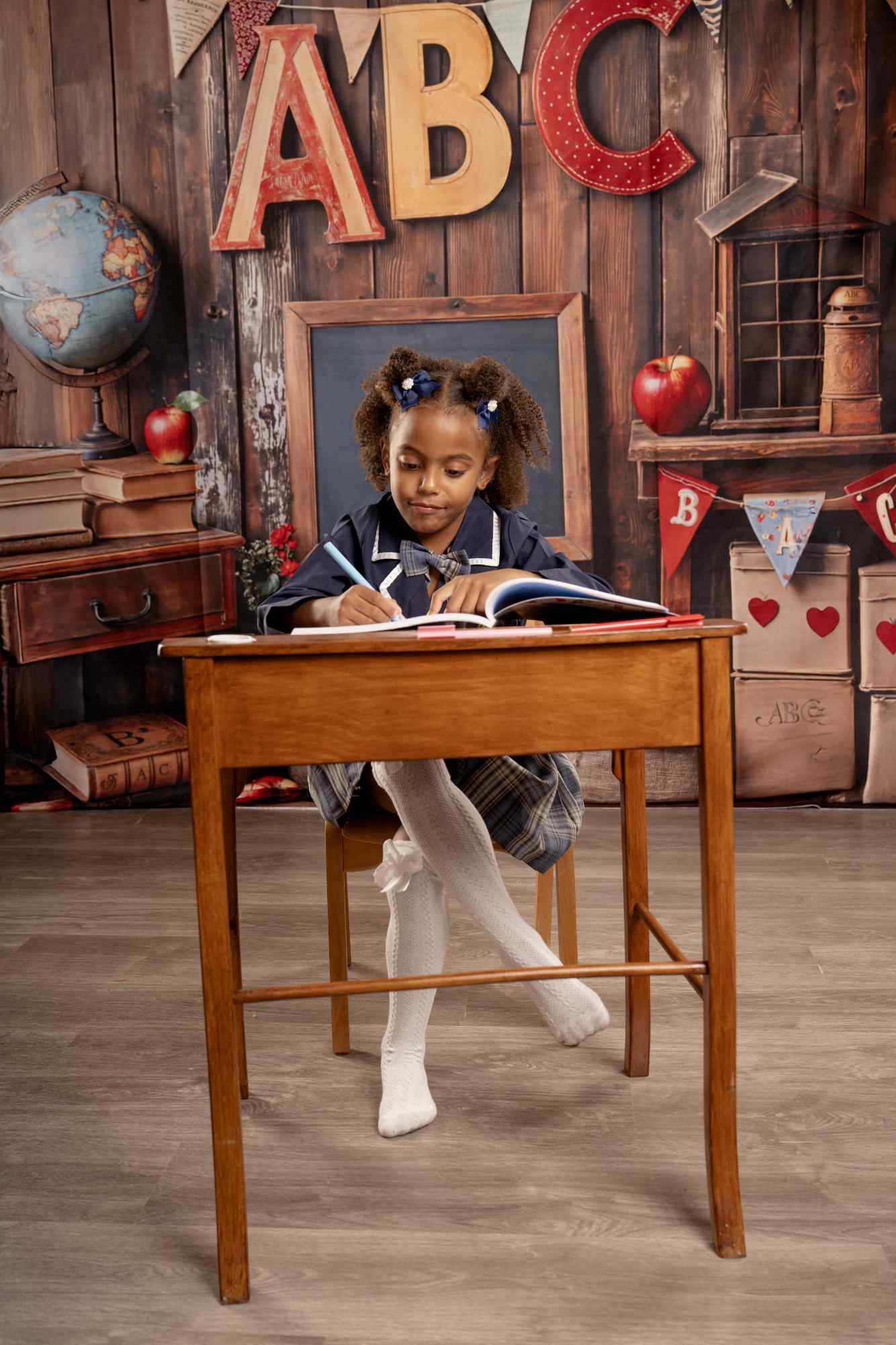 Kate Scolaire Globe Vintage Mur en bois Toile de fond conçue par Emetselch - Kate Backdrop FR