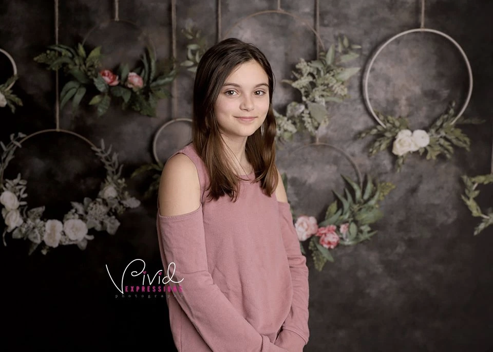 Kate Cercles de fleurs Noir Portrait Toile de fond conçue par Mandy Ringe - Kate Backdrop FR