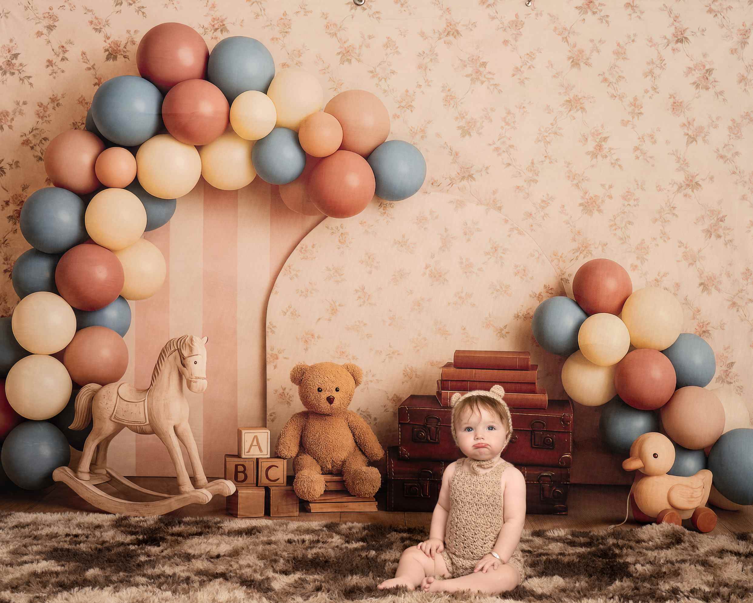 Kate Ours en peluche Valise Ballon Enfant Toile de fond conçue par Patty Roberts - Kate Backdrop FR