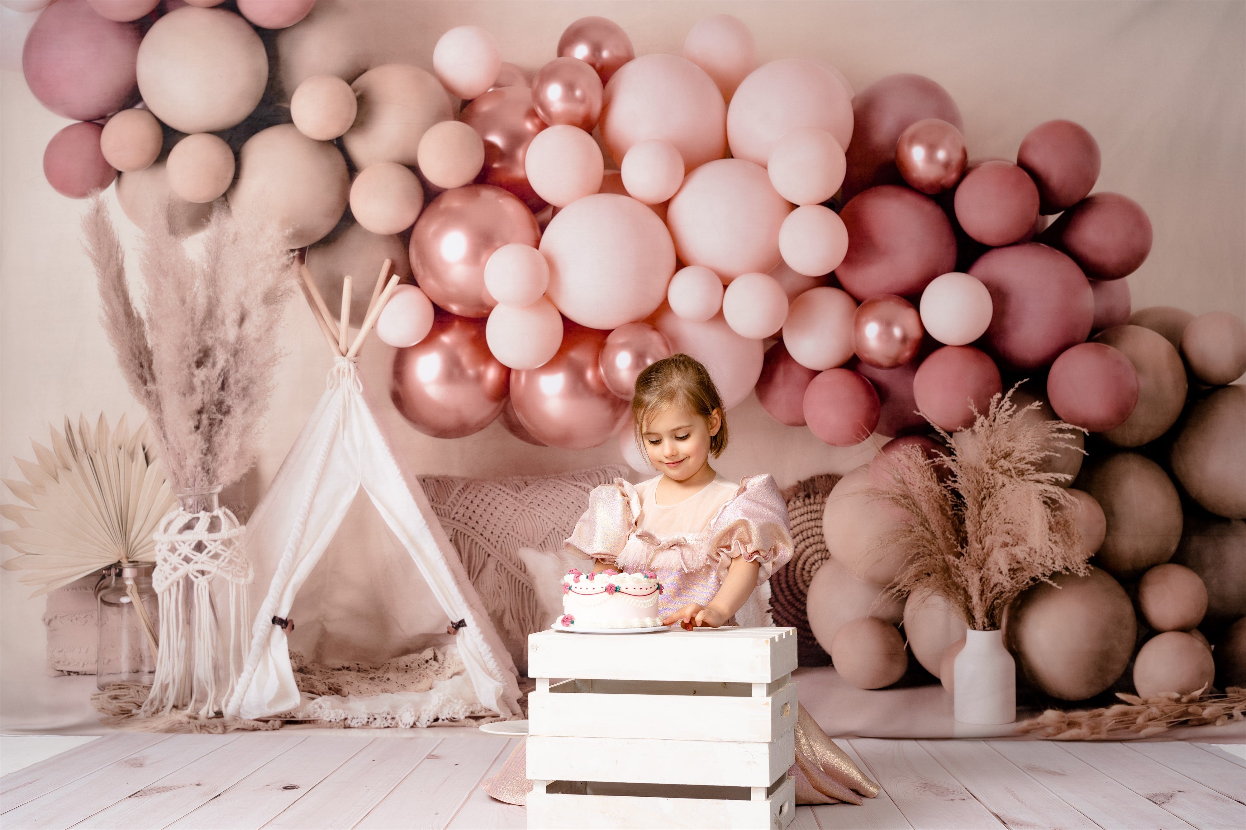 Kate Tente Boho Ballons Anniversaire Toile de fond en Laine conçue par Mandy Ringe - Kate Backdrop FR