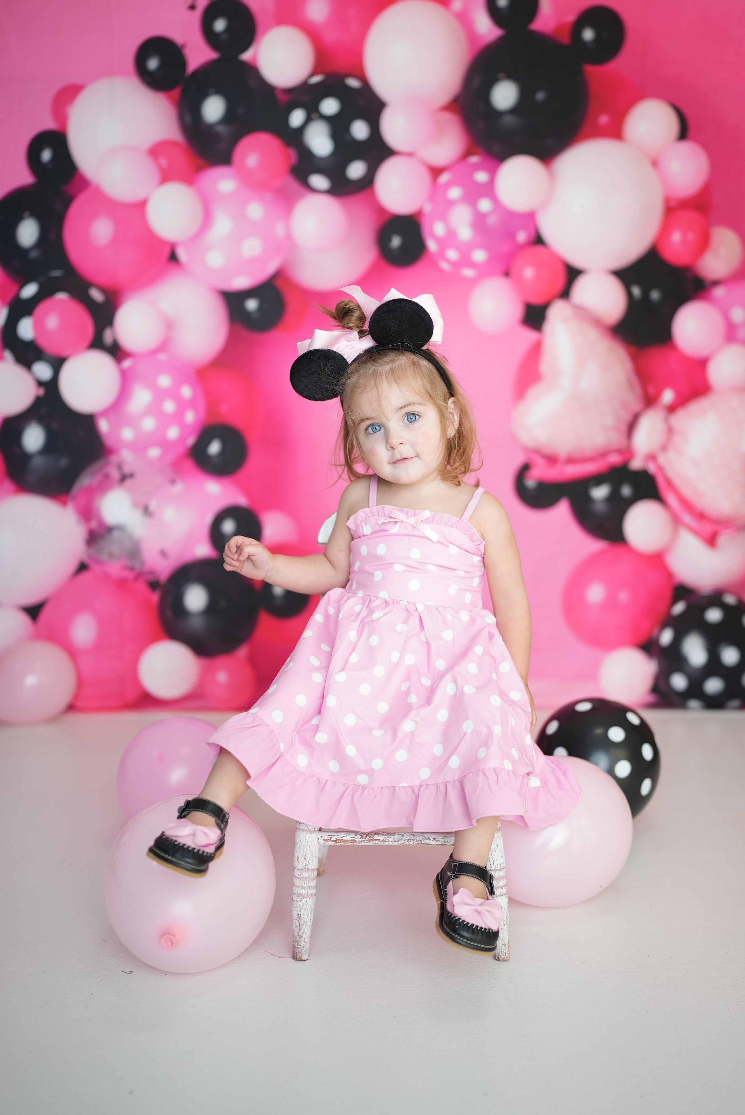 Kate Minnie Souris Arche de ballons Rose Toile de fond conçue par Mandy Ringe - Kate Backdrop FR