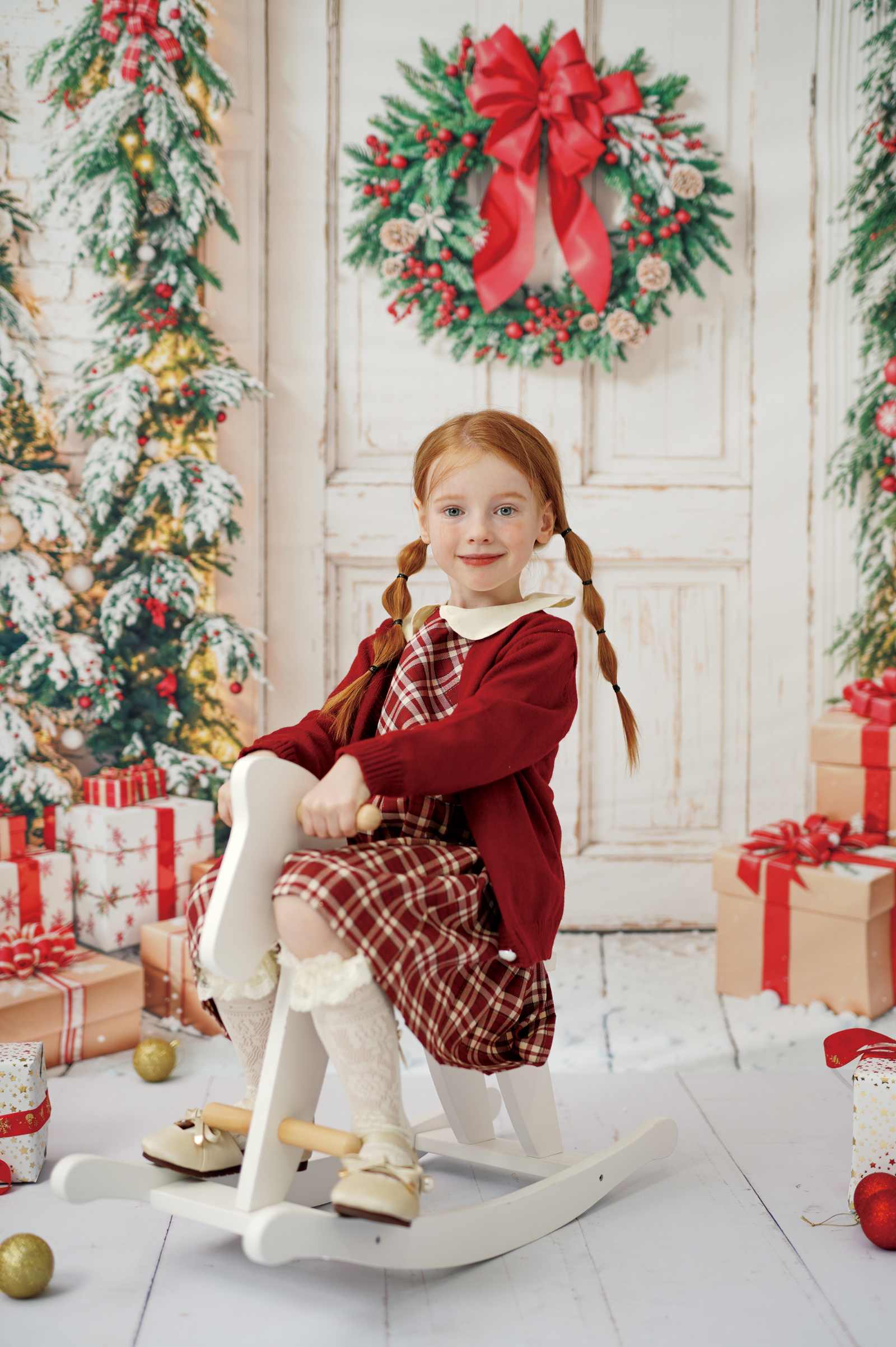 Kate Sapin de Noël Porte Neige Cadeaux Toile de fond conçue par Emetselch - Kate Backdrop FR