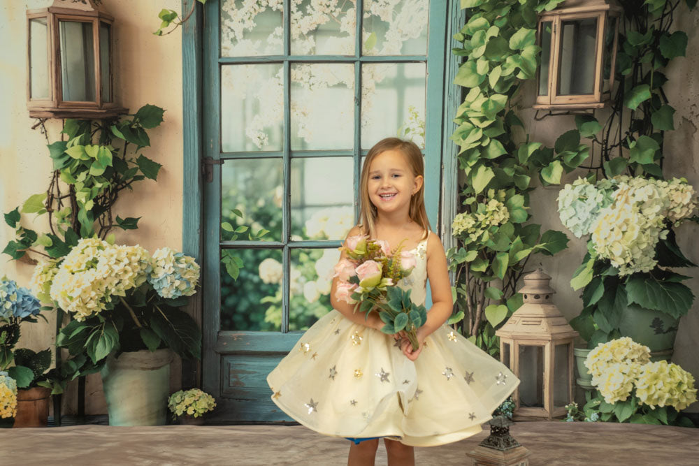 Kate Printemps Fleur Fenêtre Porte Hortensias Toile de fond en Laine conçue par Emetselch - Kate Backdrop FR