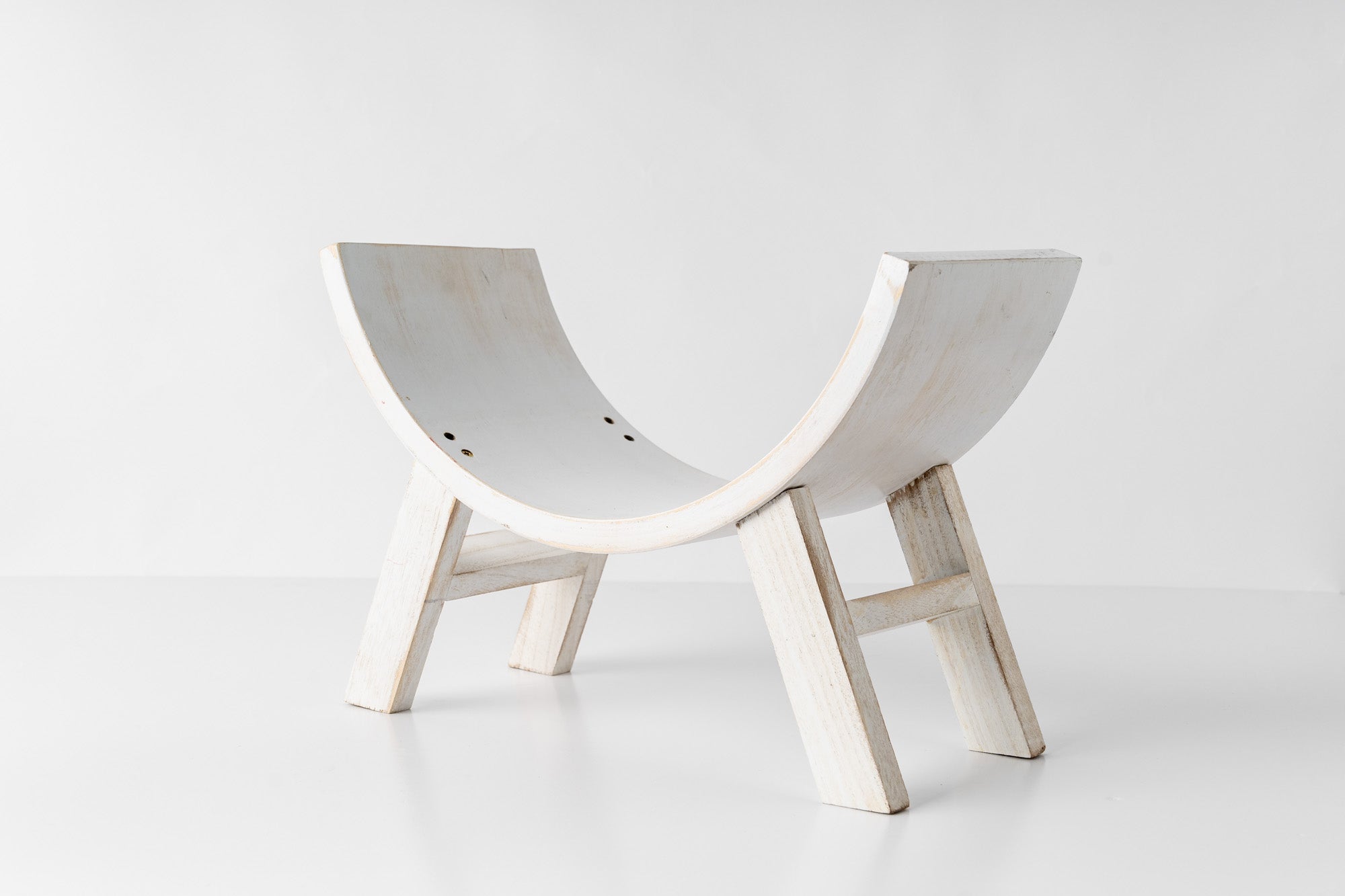 Kate Blanc tacheté Banc courbé Nouveau née Tabouret en bois Accessoires de photographie - Kate Backdrop FR