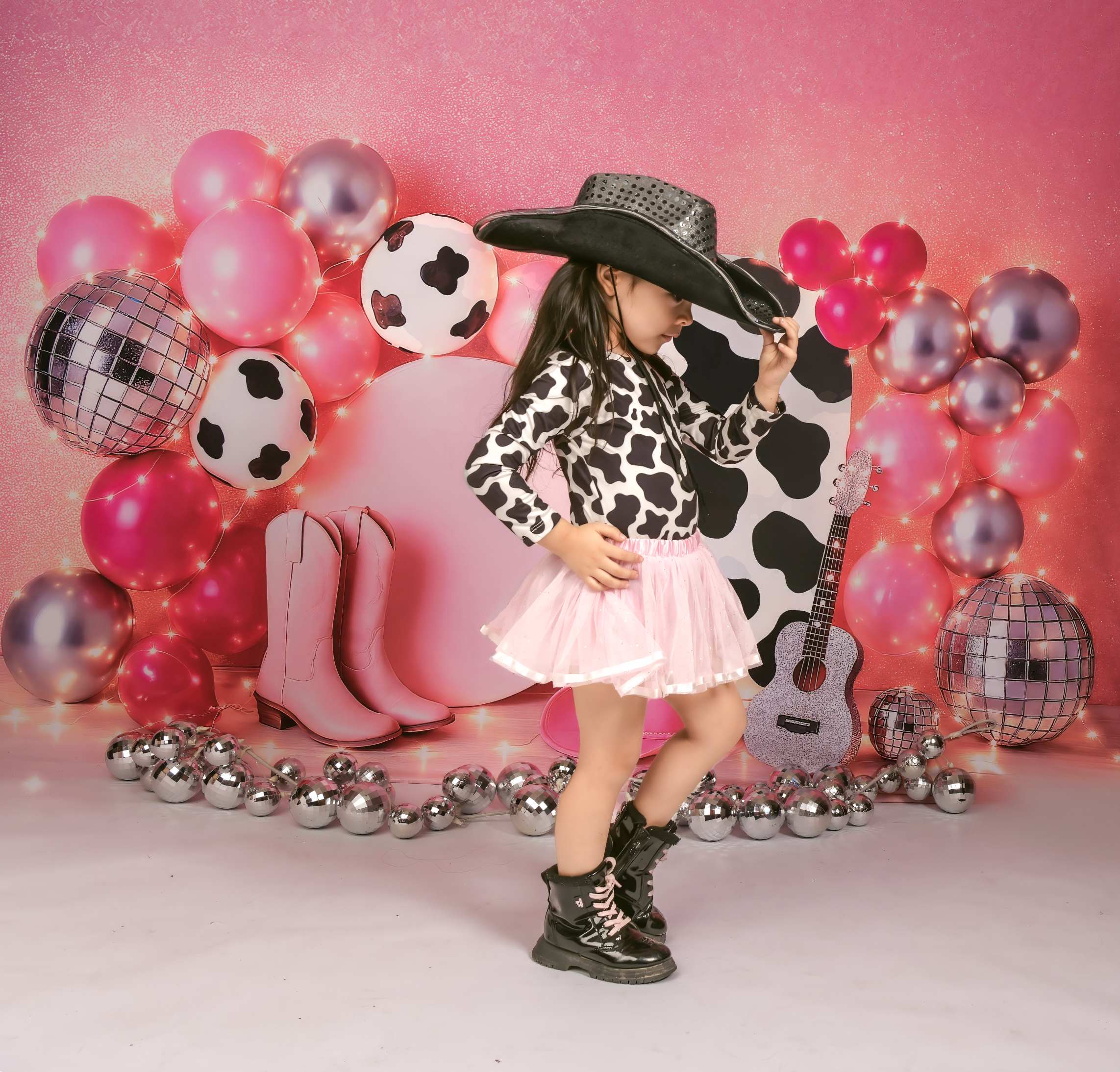 Kate Anniversaire Rose Ballons Guitare Disco Toile de fond conçu par Ashley Paul - Kate Backdrop FR