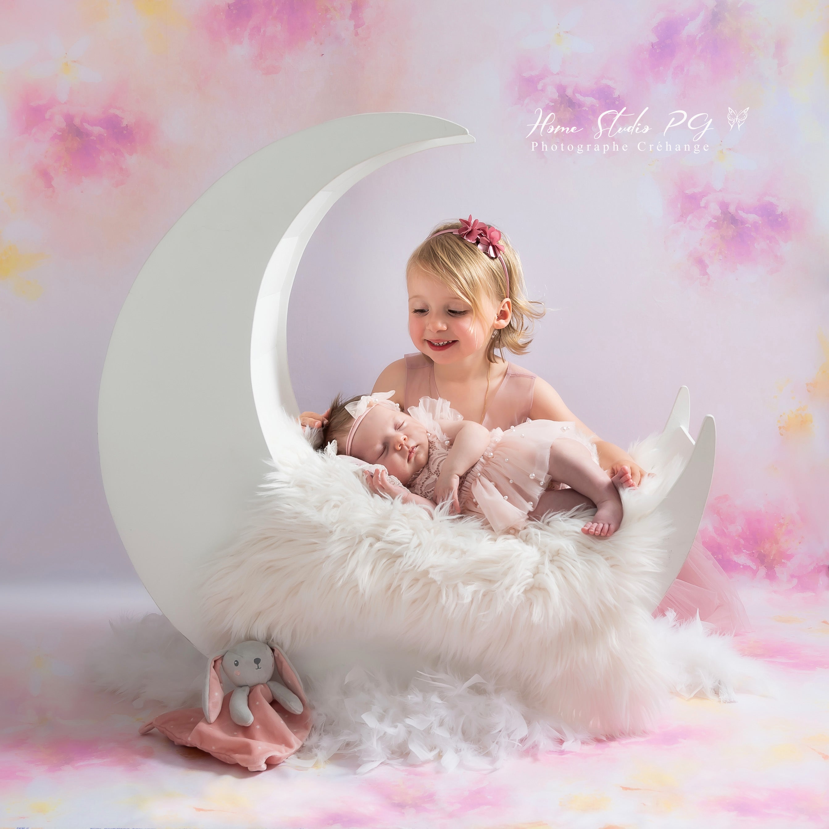 Kate Fleurs Rose Beaux-Arts Aquarelles Toile de fond conçue par Veronika Gant