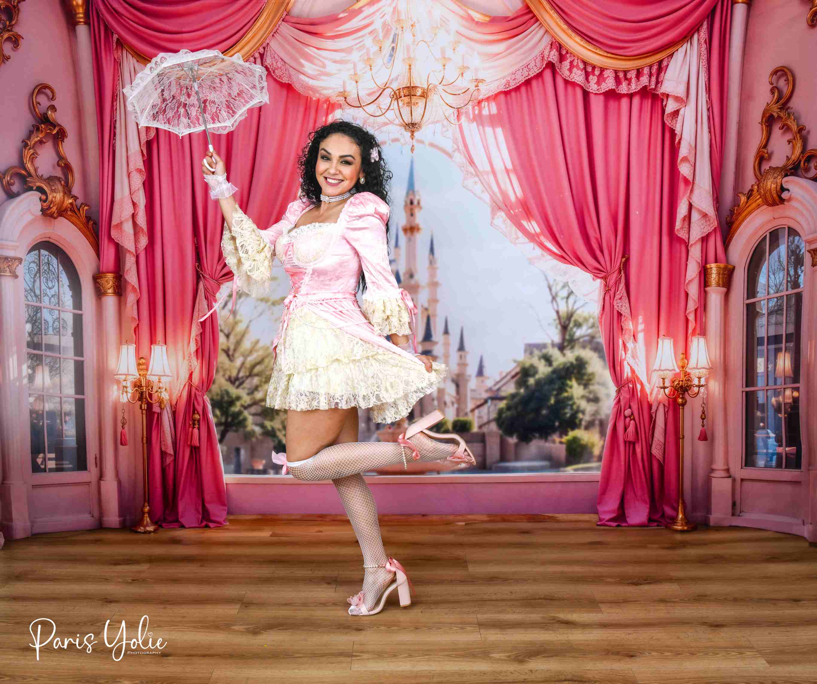 Kate Château Rose Rideaux Fenêtre Princesse Toile de fond en Laine conçue par Emetselch - Kate Backdrop FR