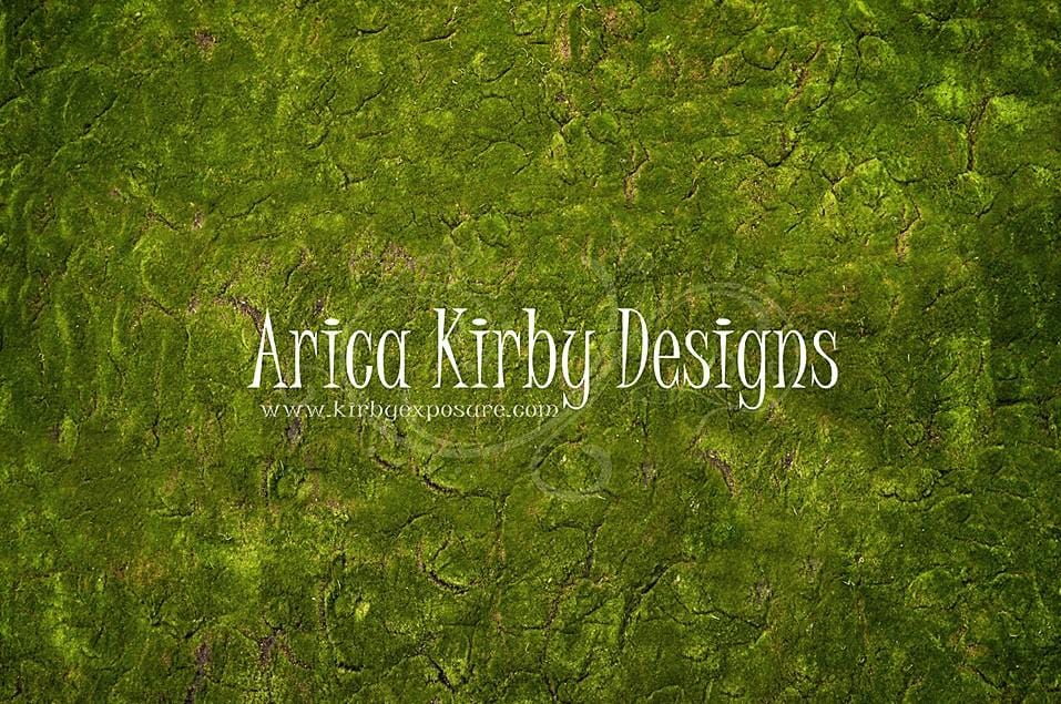Kate Tapis de sol en caoutchouc Pays des merveilles Herbe Vert conçu par Arica Kirby