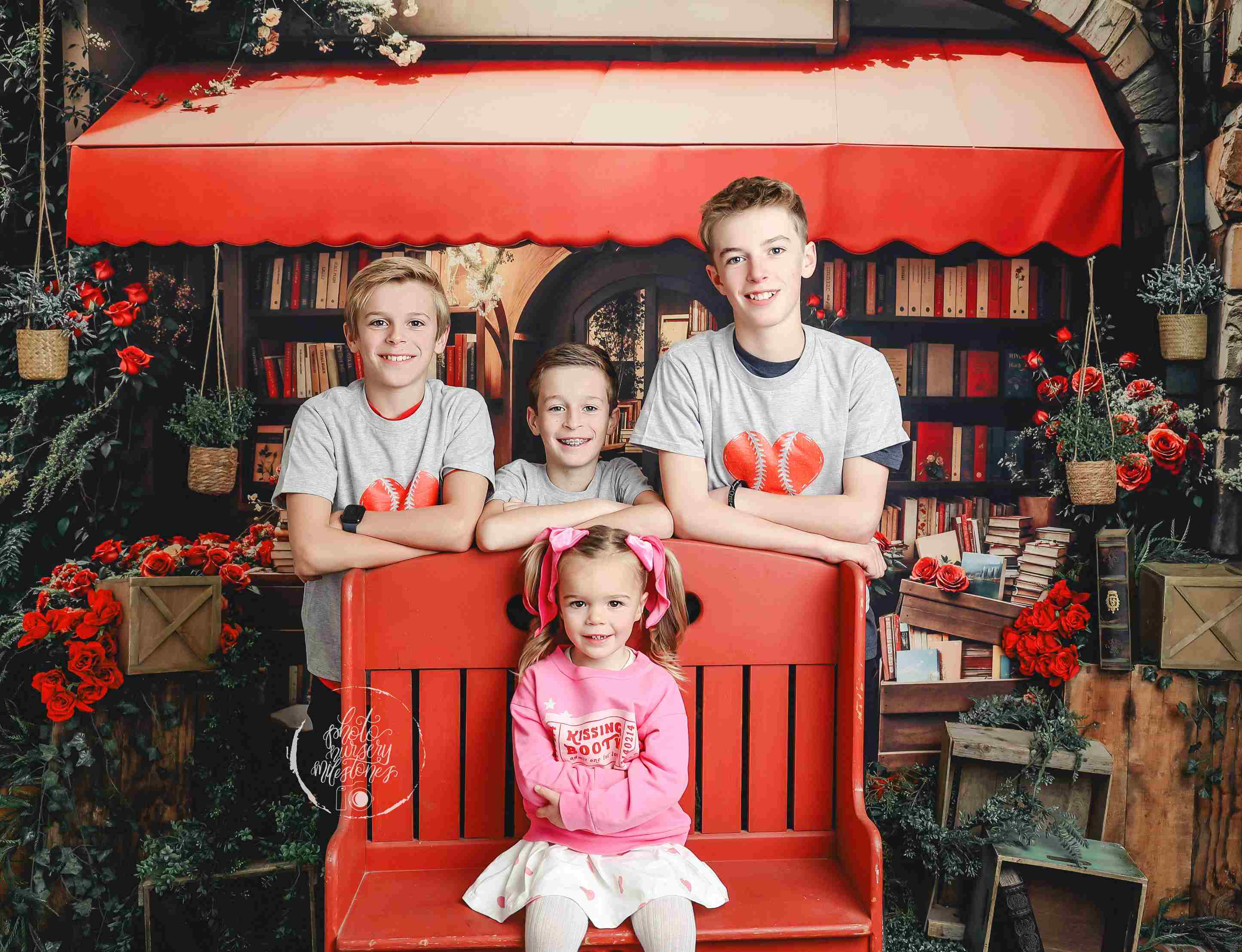 Kate Saint Valentin Librairie Roses Vintage Toile de fond conçue par Emetselch - Kate Backdrop FR