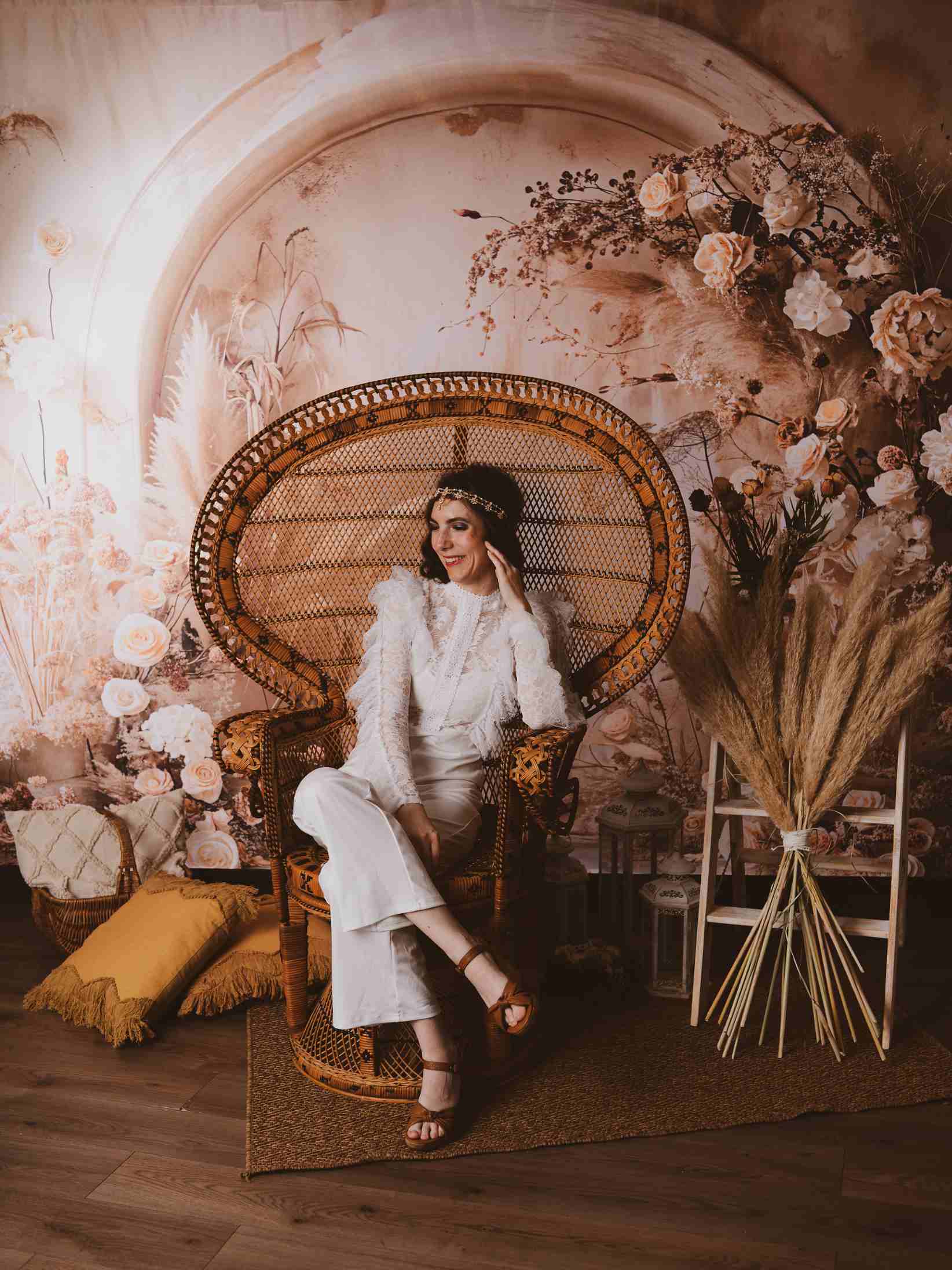 Kate Bohème Beige Floral Mur en arc Toile de fond conçue par Emetselch - Kate Backdrop FR