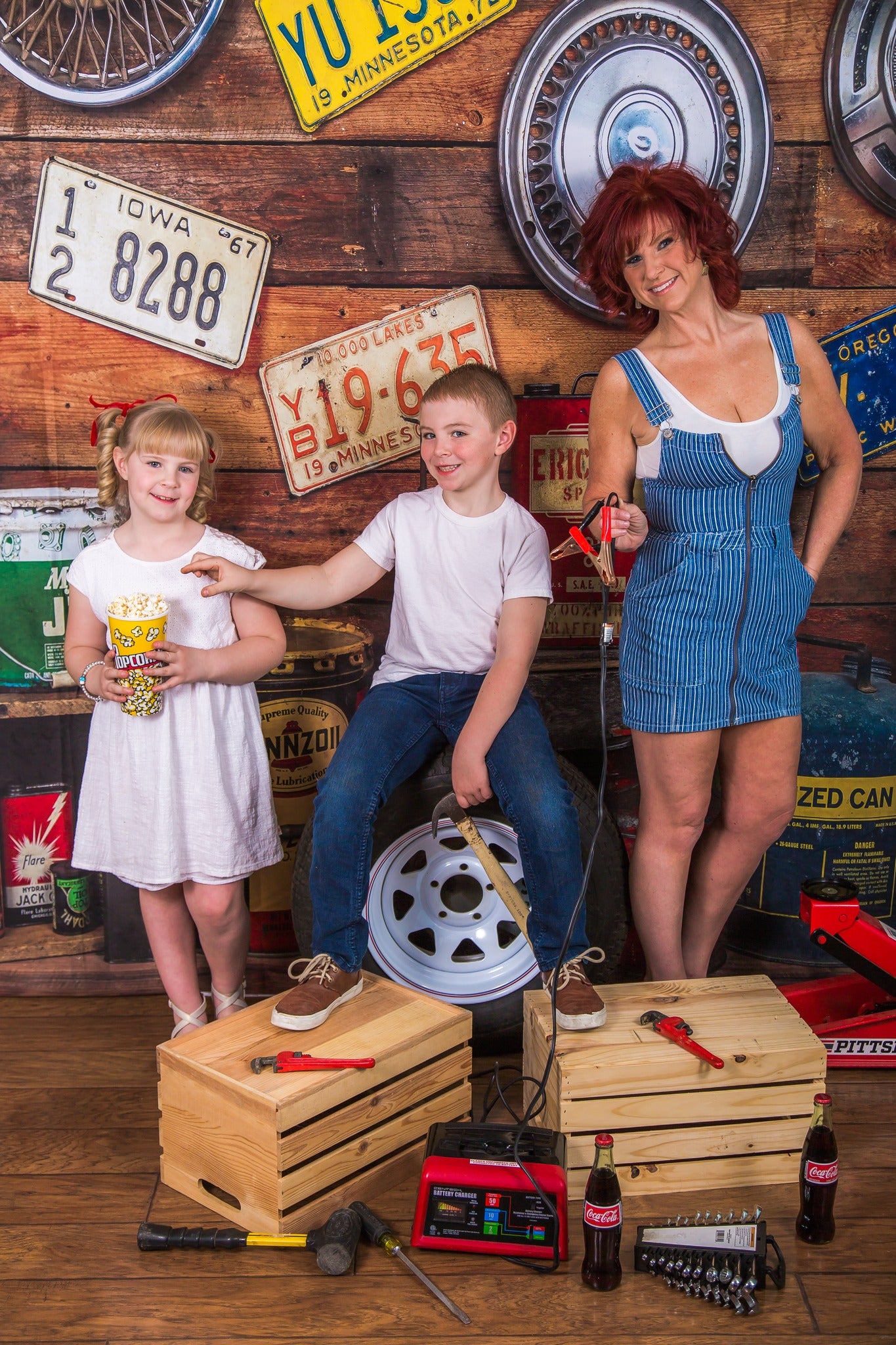 Kate Garage Enfant Fête des Pères Toile de fond conçu par Arica Kirby - Kate Backdrop FR