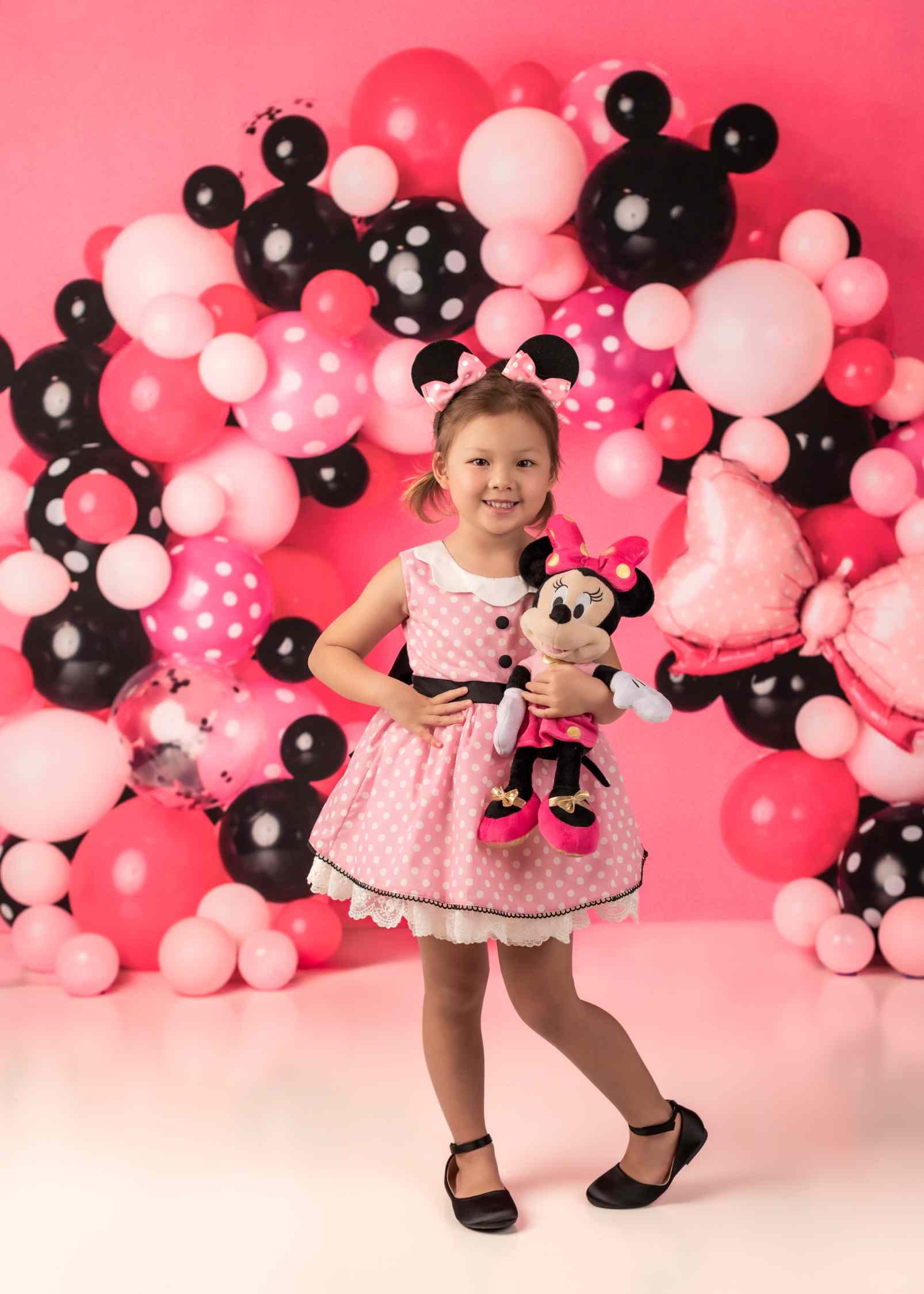 Kate Minnie Souris Arche de ballons Rose Toile de fond conçue par Mandy Ringe - Kate Backdrop FR