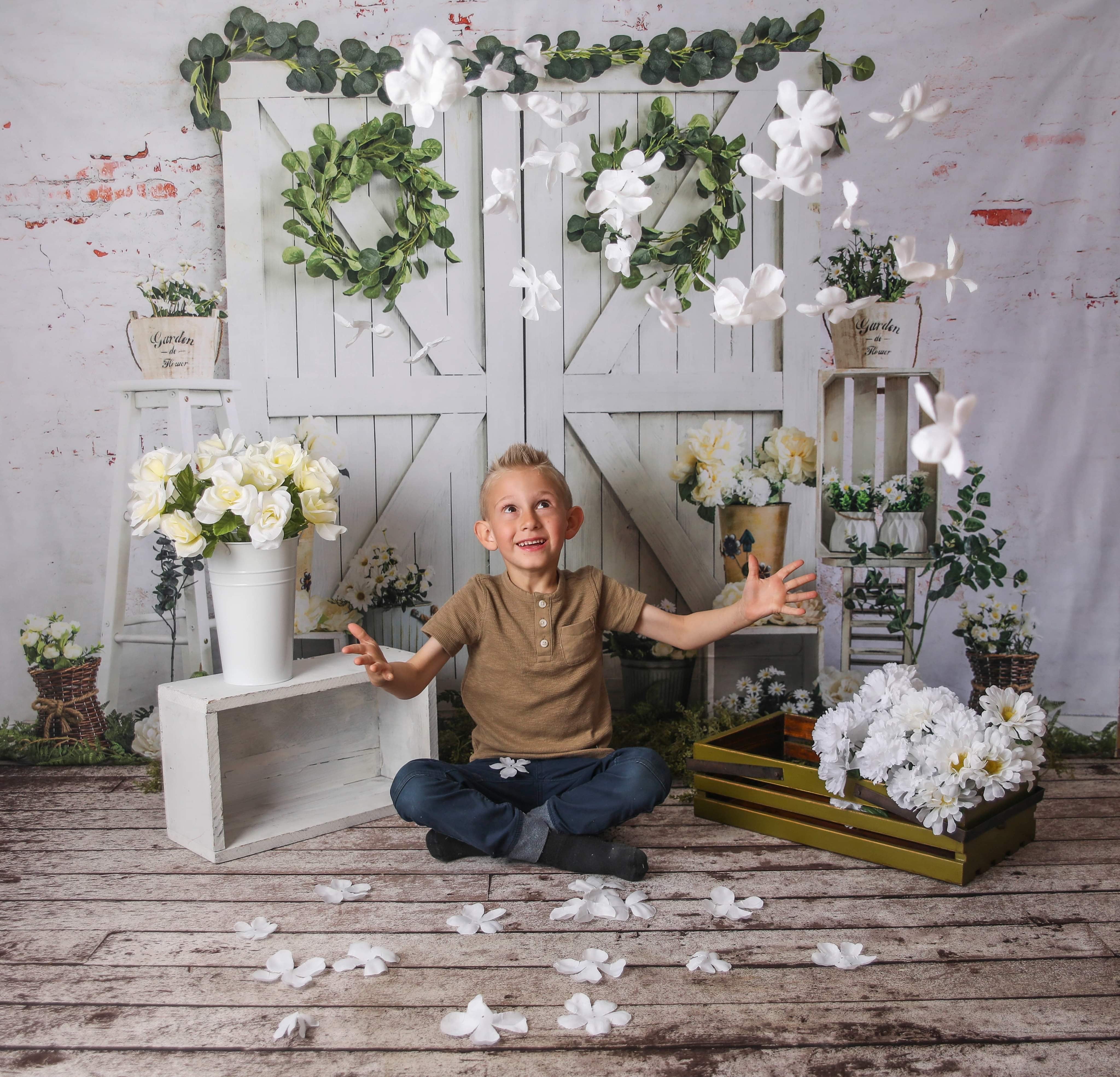 Kate Fleurs Porte de grange Blanc Toile de fond conçue par Emetselch - Kate Backdrop FR