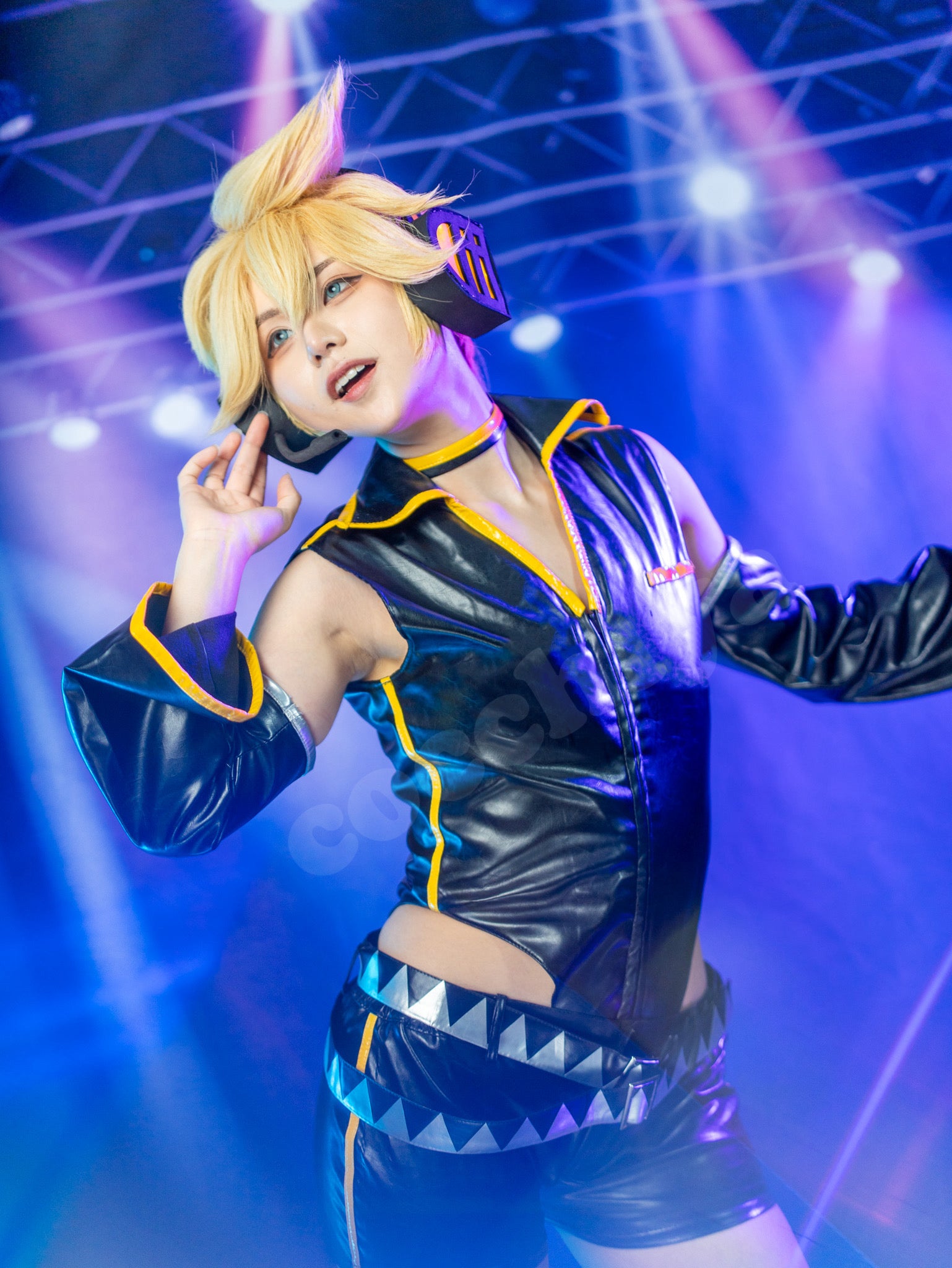 Kate Violet Sombre Scène Lumière Toile de fond conçue par Emetselch - Kate Backdrop FR