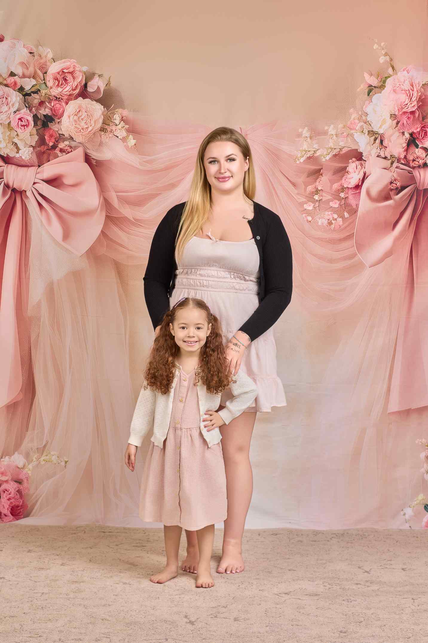 Kate Fleur Rose Nœud Rideaux Mur Vintage Toile de fond conçue par Patty Roberts - Kate Backdrop FR