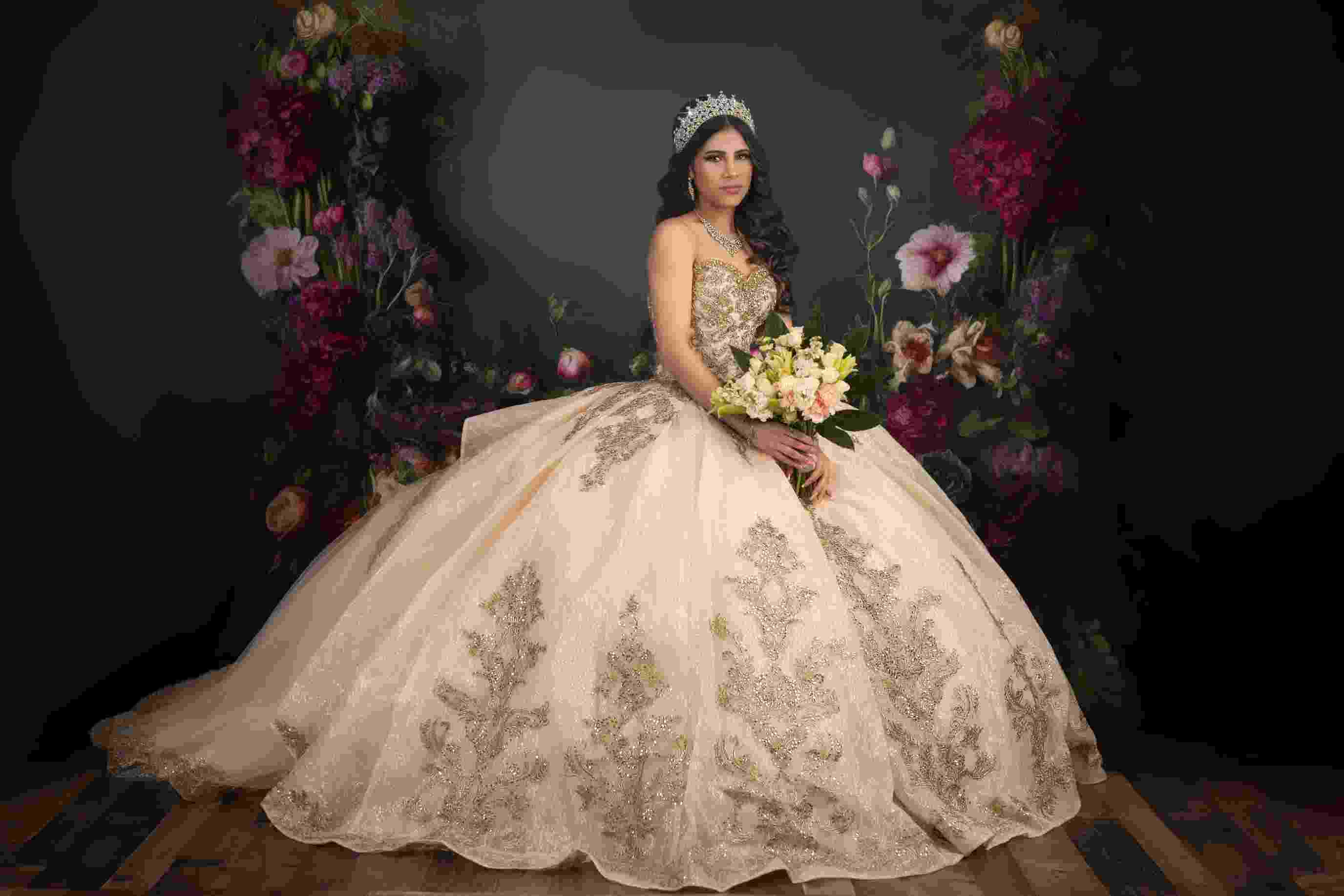 Offres Éclair-Kate Sarcelle foncée Fleurs Beaux-arts Toile de fond en Laine conçue par Mini MakeBelieve - Kate Backdrop FR