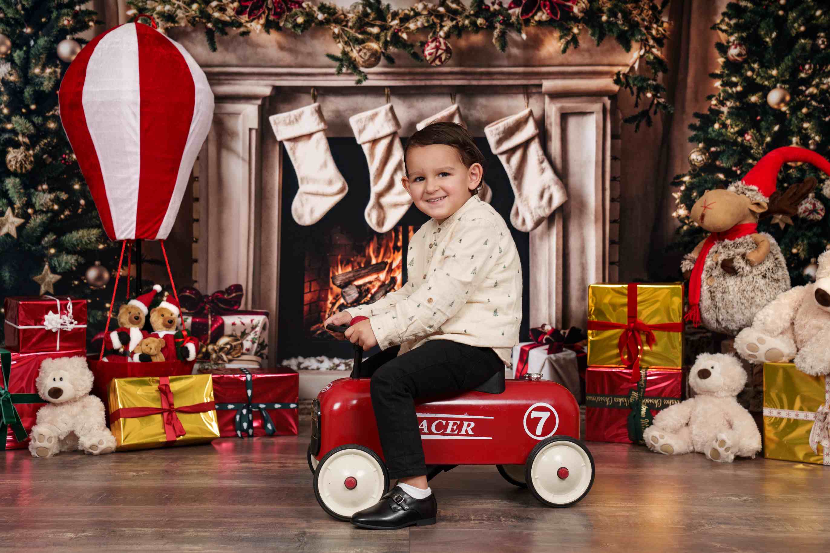 Kate Sapin de Noël Cheminée Rétro Chaussette Toile de fond conçue par Emetselch - Kate Backdrop FR