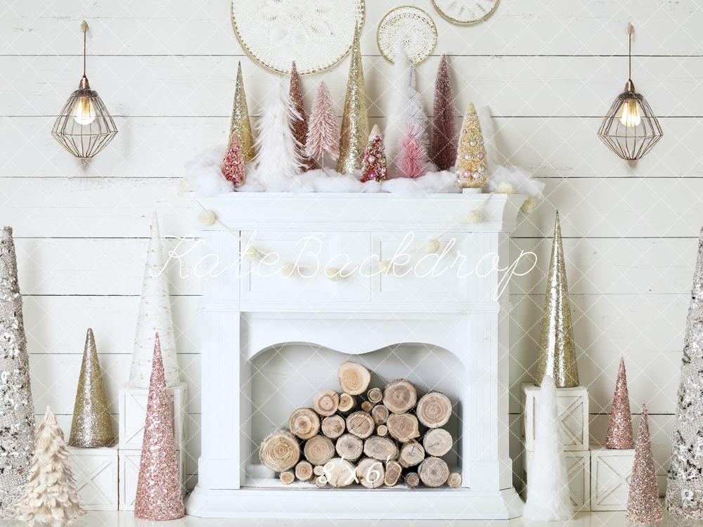 Kate Noël Cheminée Sapins Blanc Toile de fond conçue par Mandy Ringe