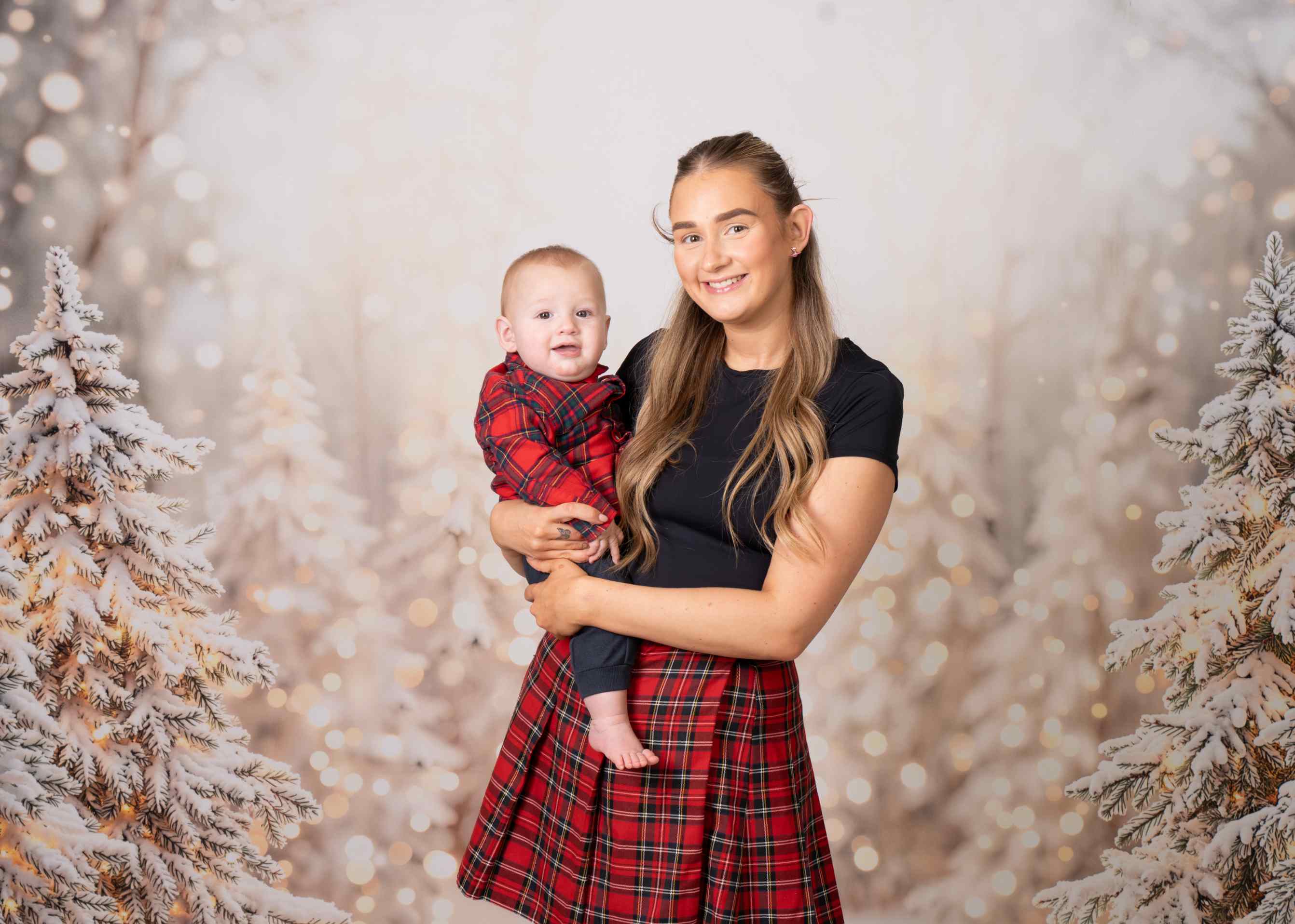 Kate Hiver Arbres Neige Lumières Toile de fond conçue par Emetselch