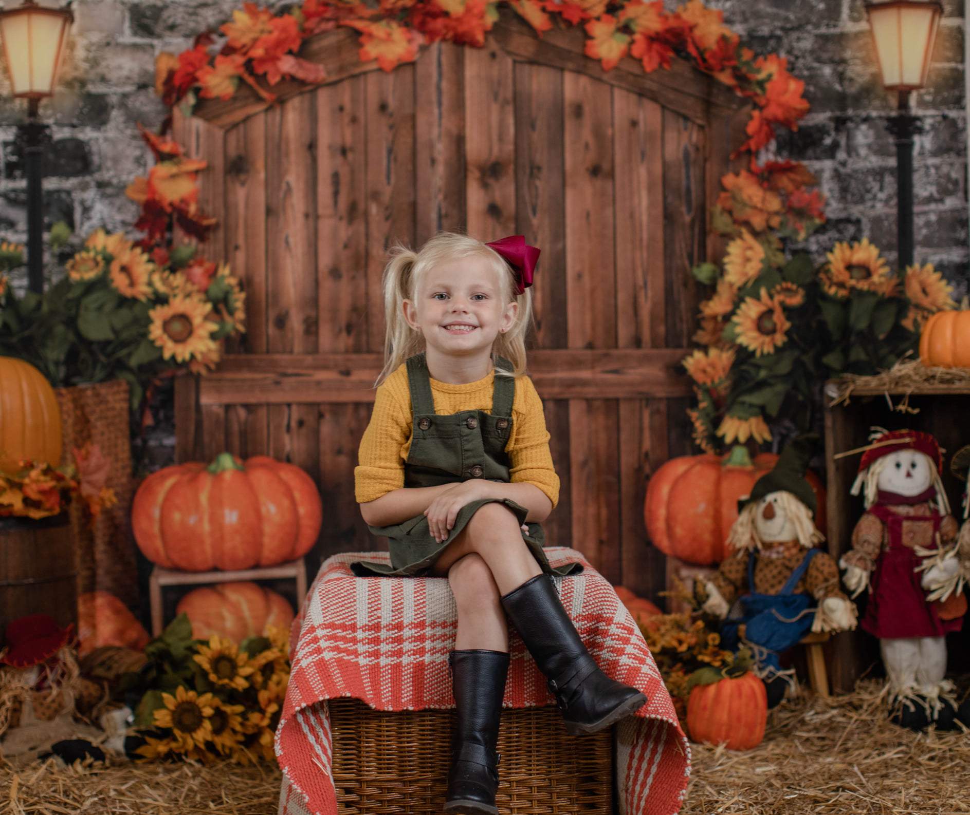 Kate Porte Grange Mur de brique Citrouille Automne Toile de fond conçue par Emetselch - Kate Backdrop FR