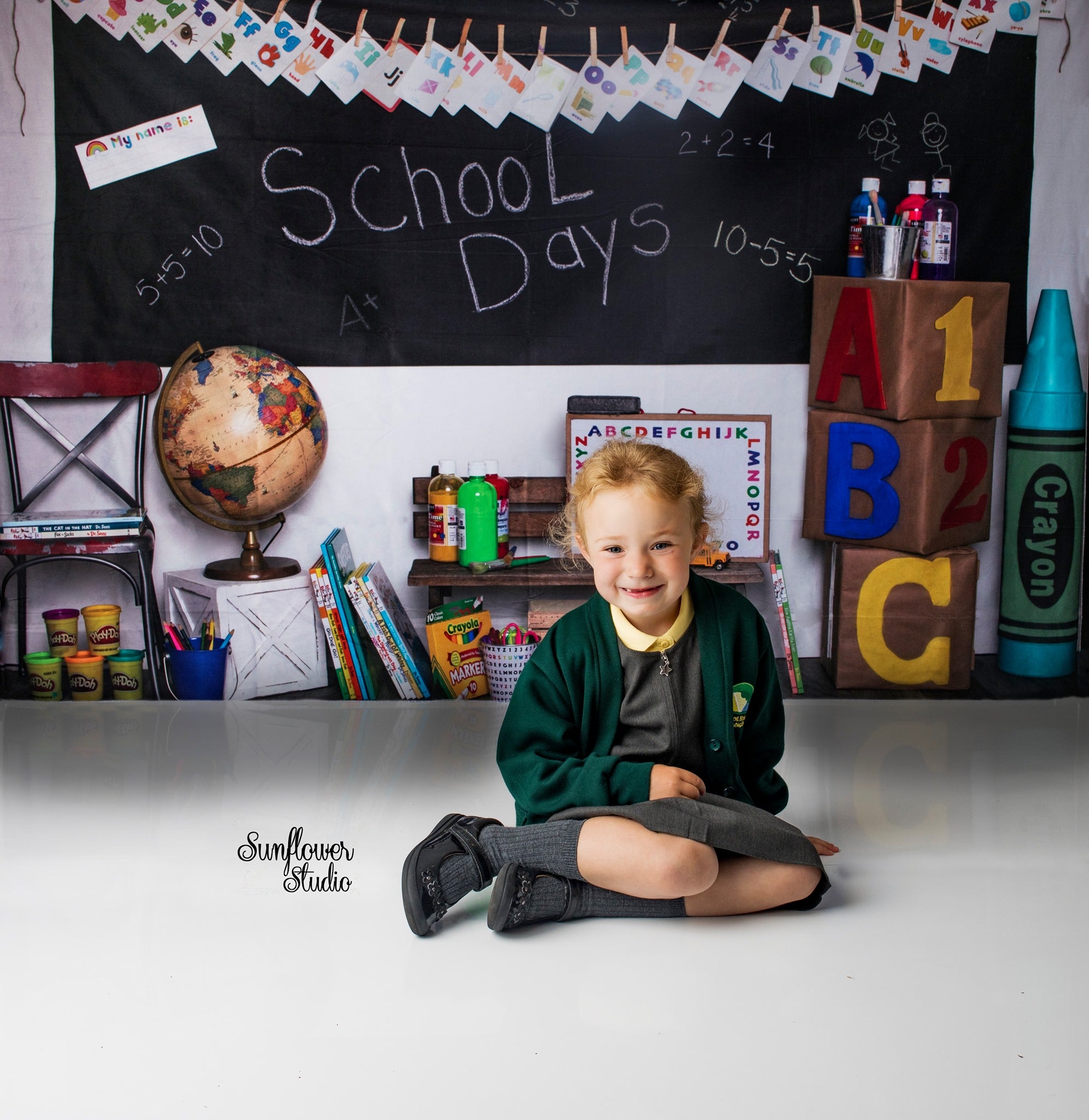 KateRetour à l'école Toile de fond pour la photographie pour enfants conçue par Erin Larkins