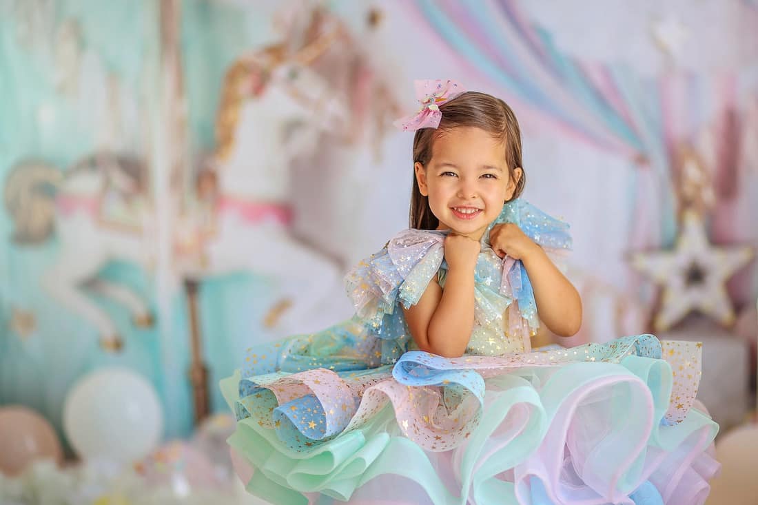 Kate Anniversaire Rêves Carrousel Licorne Toile de fond conçue par Mandy Ringe - Kate Backdrop FR