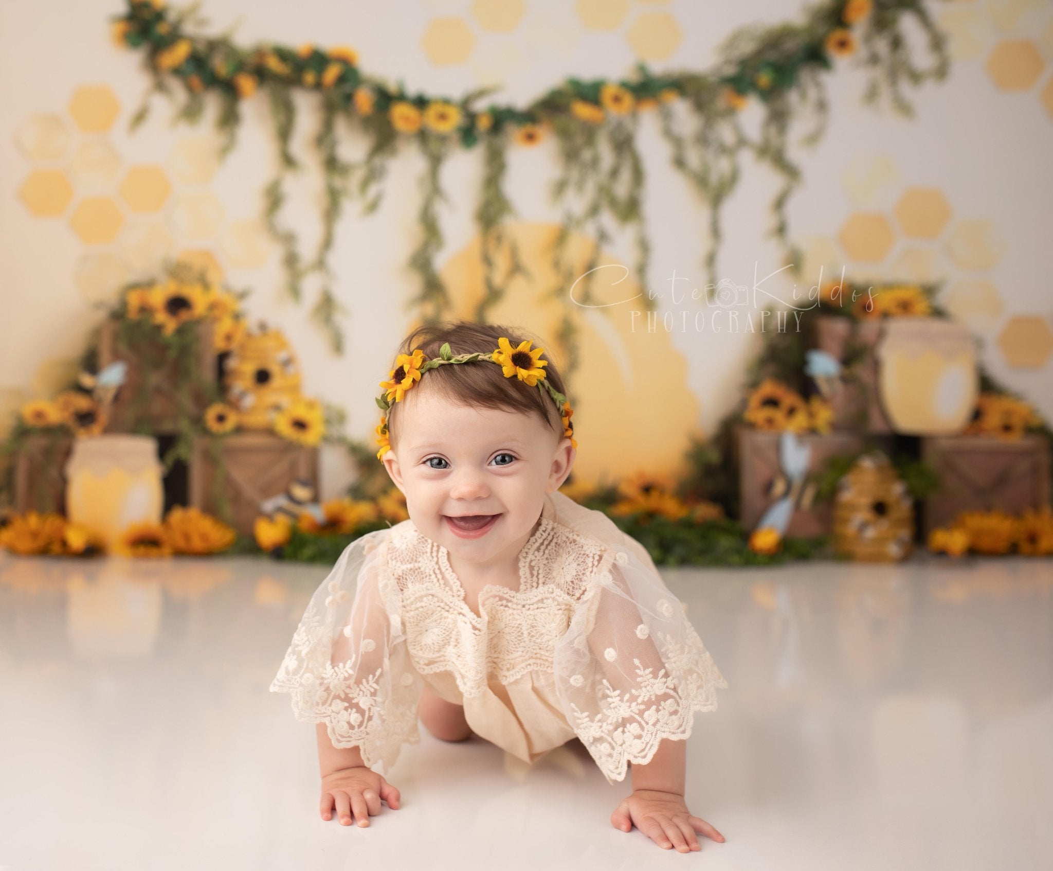 Kate Abeilles Été Jaune Toile de fond conçue par Megan Leigh - Kate Backdrop FR