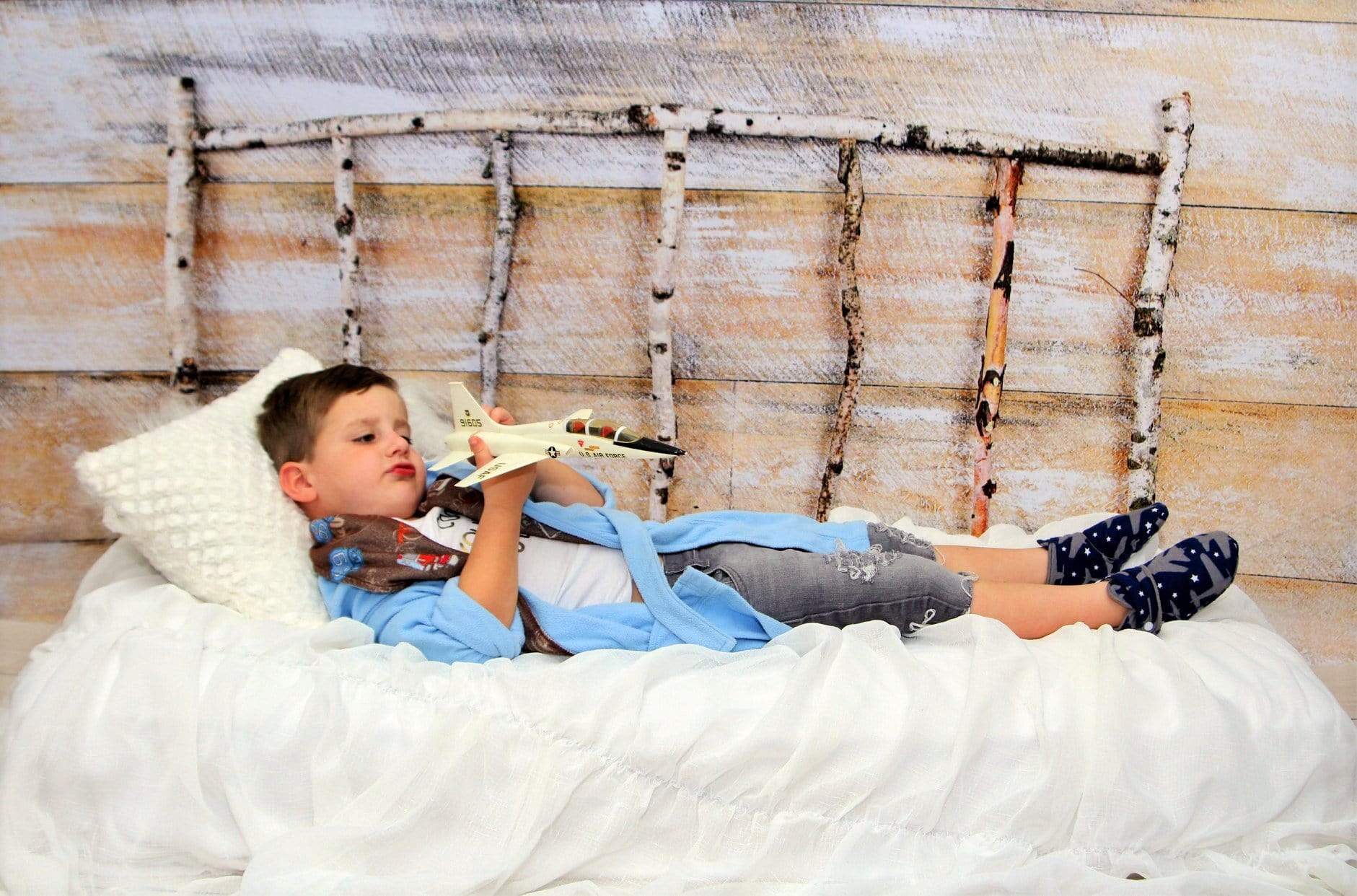 Katebackdrop£ºKate Christmas Wood Wall Birch bed Simple Backdrop designed by Arica Kirby