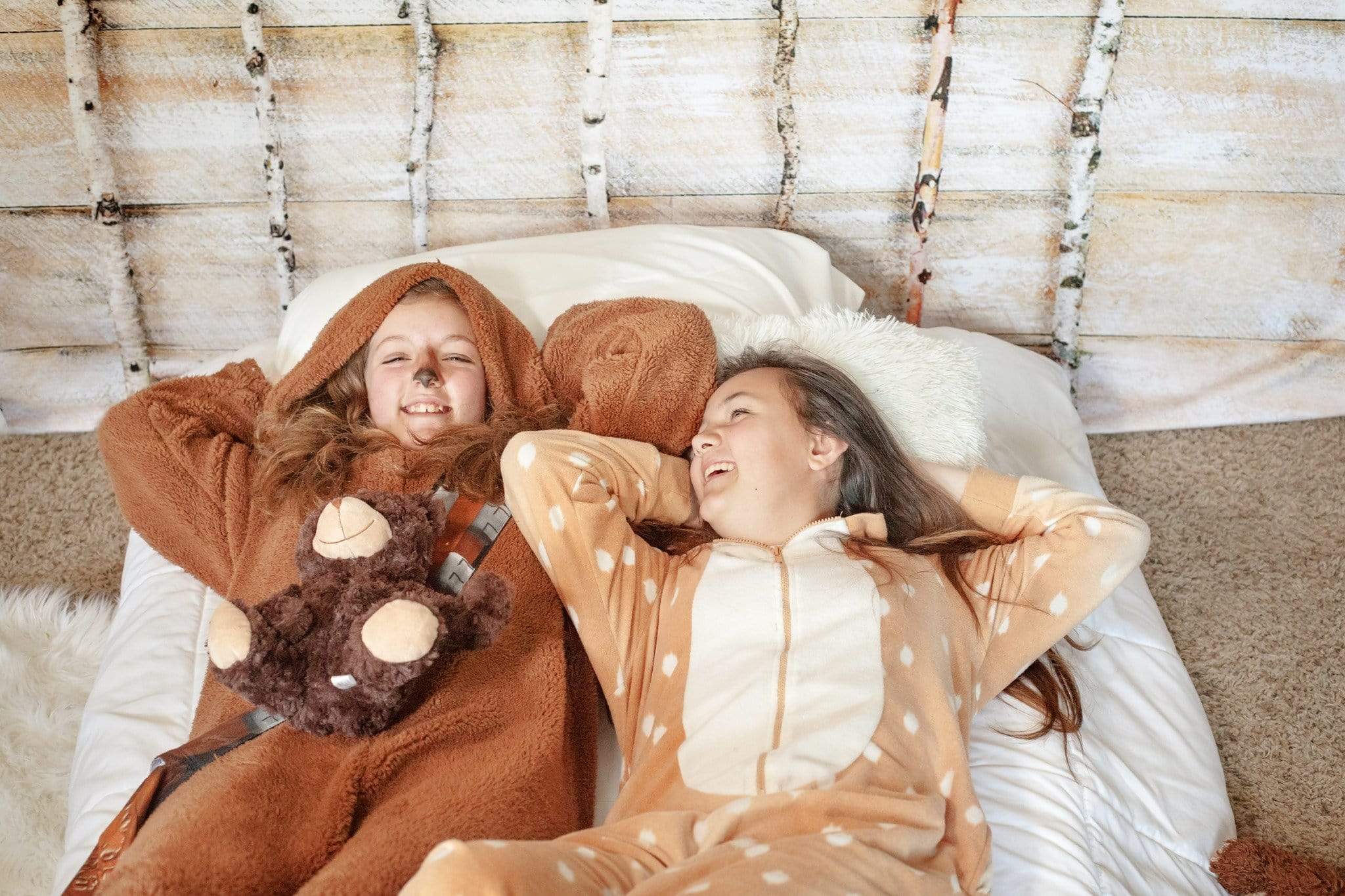 Katebackdrop£ºKate Christmas Wood Wall Birch bed Simple Backdrop designed by Arica Kirby