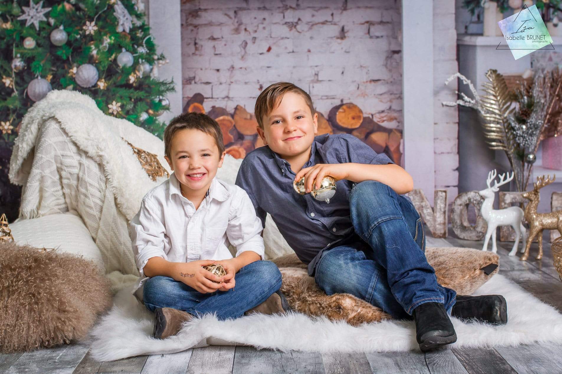 Katebackdrop£ºKate Christmas Tree with Fireplace White Brick Wall Warmful Backdrop for Photography