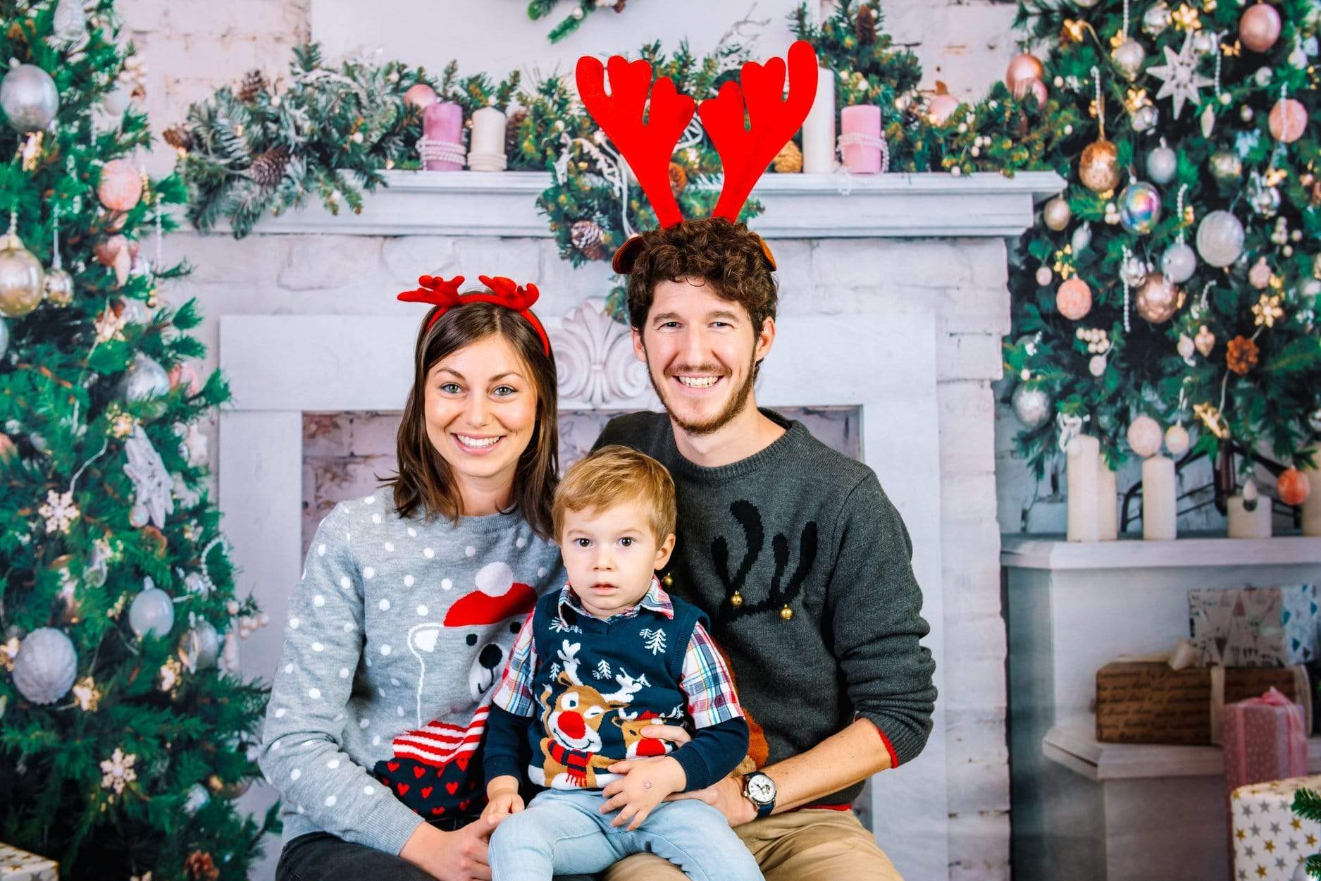 Katebackdrop£ºKate Christmas Tree with Fireplace White Brick Wall Warmful Backdrop for Photography