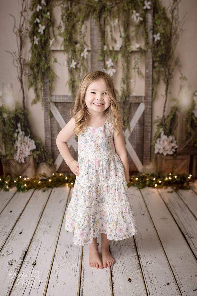 Kate Manoir Porte de grange Printemps Pâques Toile de fond conçue par Megan Leigh Photography - Kate Backdrop FR