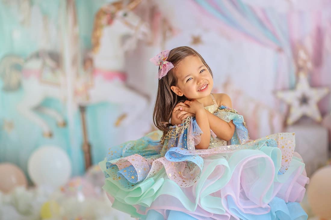 Kate Anniversaire Rêves Carrousel Licorne Toile de fond conçue par Mandy Ringe - Kate Backdrop FR