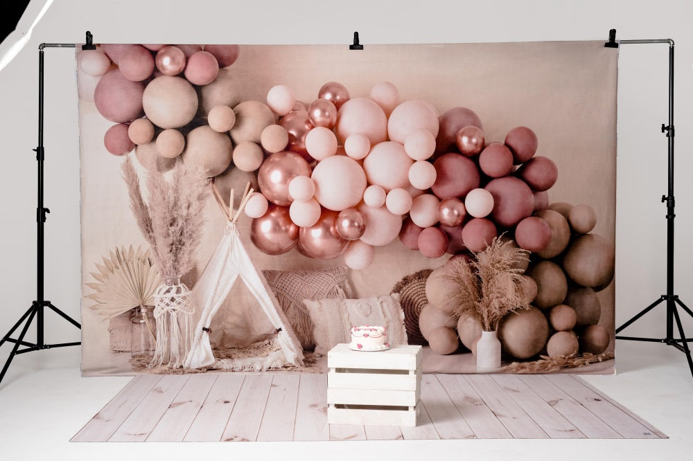 Kate Tente Boho Ballons Anniversaire Toile de fond conçue par Mandy Ringe