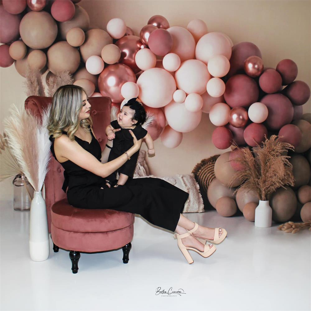 Kate Ballons Boho Macramé Oreillers Rose Toile de fond Conçu par Mandy Ringe - Kate Backdrop FR