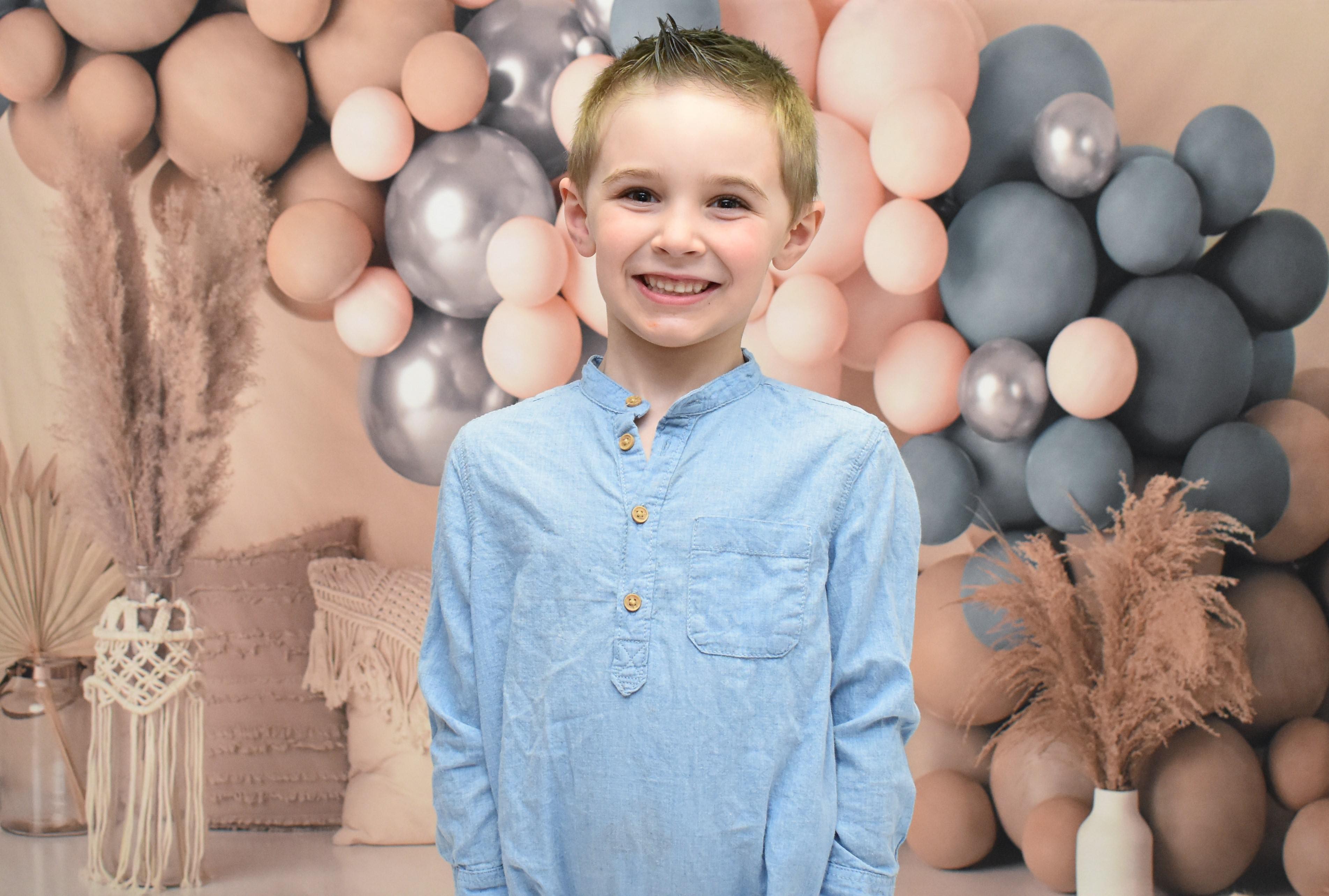 Kate Ballons Boho Macramé Oreillers Mat Toile de fond conçue par Mandy Ringe - Kate Backdrop FR