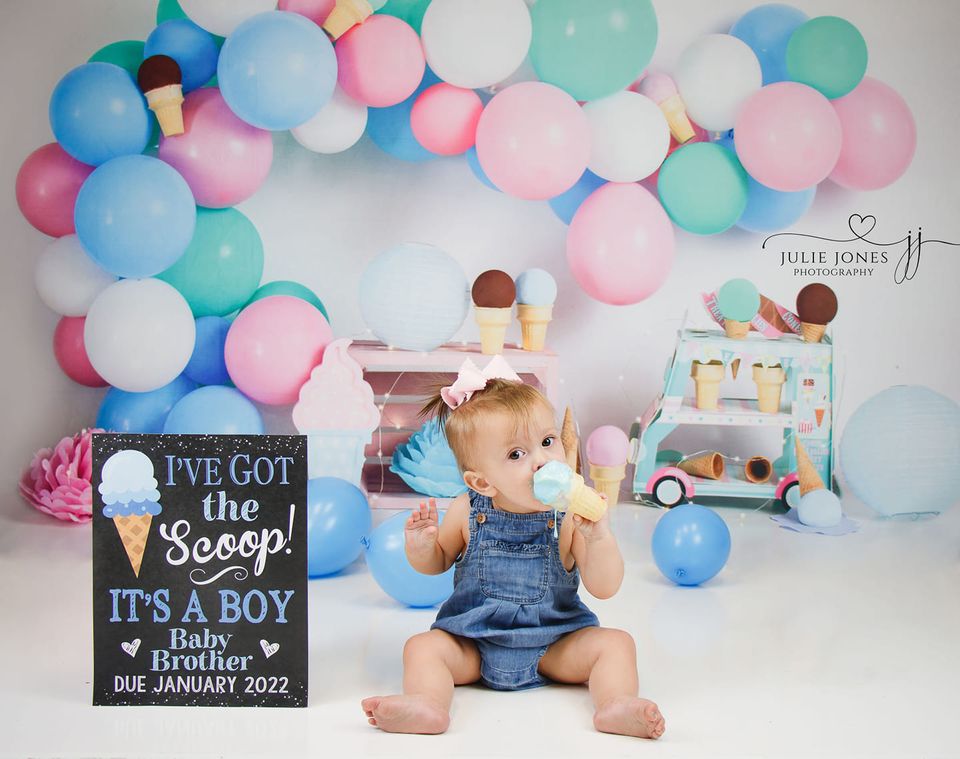 Kate Anniversaire Ballons Crème glacée Enfants Toile de fond conçue par Megan Leigh - Kate Backdrop FR