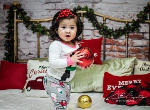 Kate Tête de lit Laiton Lierre Mur de briques Toile de fond conçue par Pine Park Collection - Kate Backdrop FR