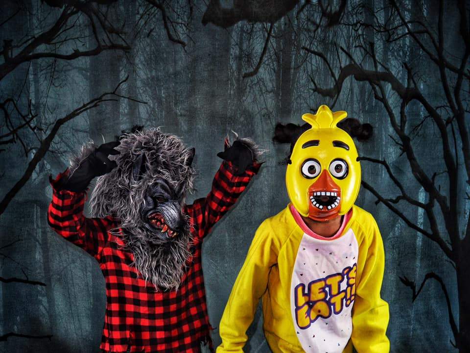 Kate Forêt de nuit effrayante d'Halloween Toile de fond conçue par Arica Kirby - Kate Backdrop FR