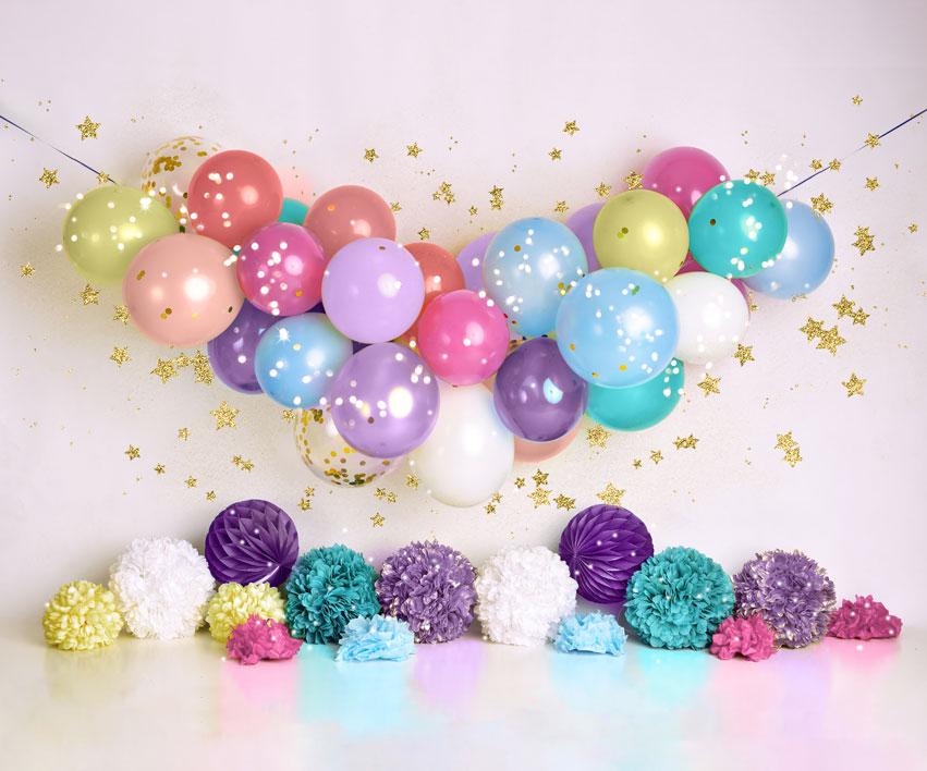 Kate Ballons Coloré Anniversaire Étoiles Toile de fond conçu par Mandy Ringe