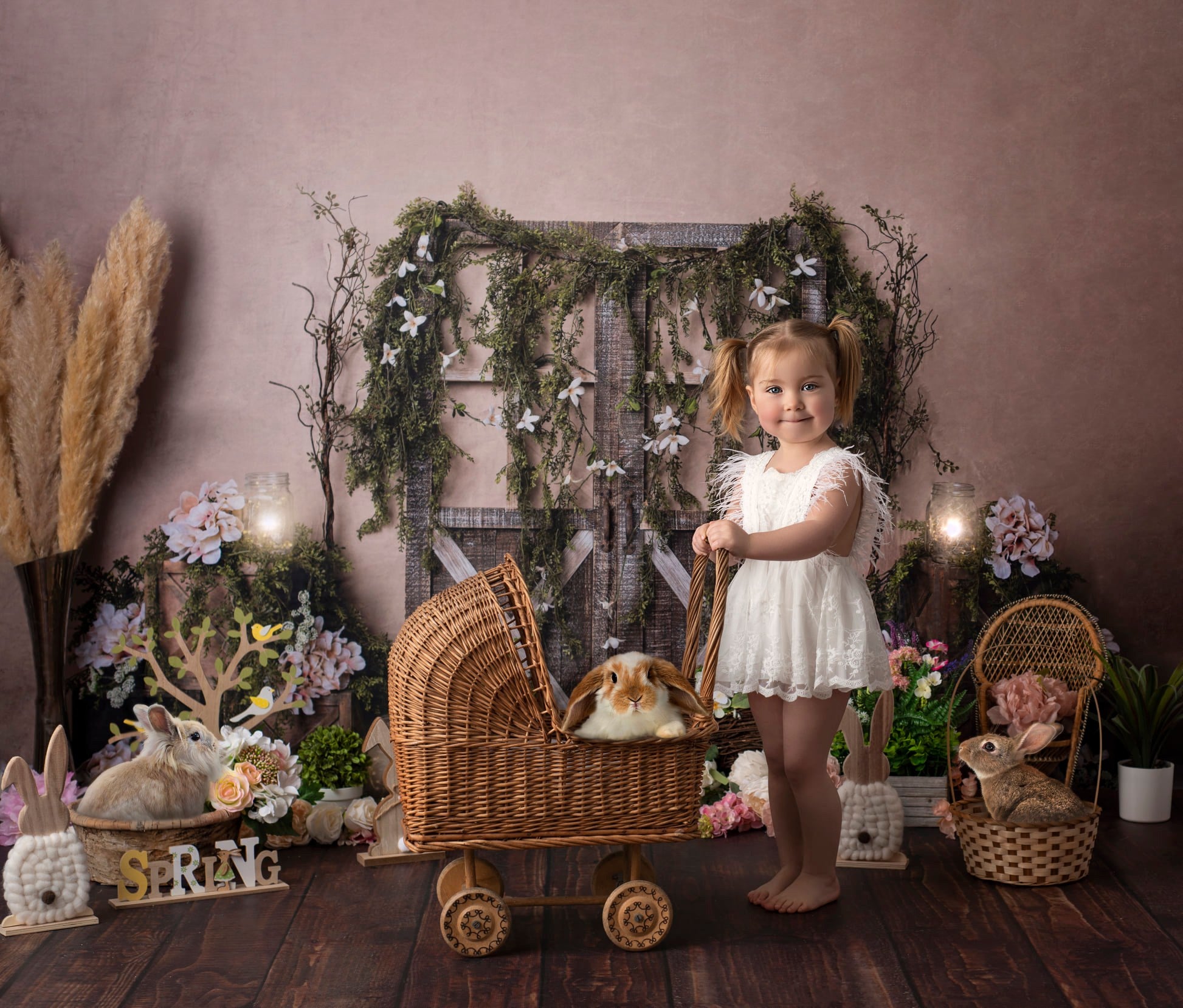 Kate Manoir Porte de grange Printemps Pâques Toile de fond conçue par Megan Leigh Photography - Kate Backdrop FR