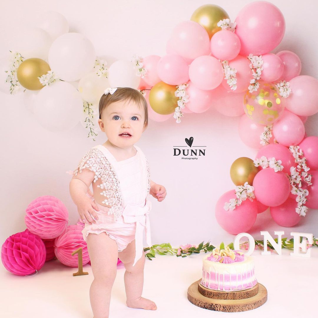 Kate Enfant Ballons Rose Anniversaire Toile de fond conçue par Megan Leigh - Kate Backdrop FR
