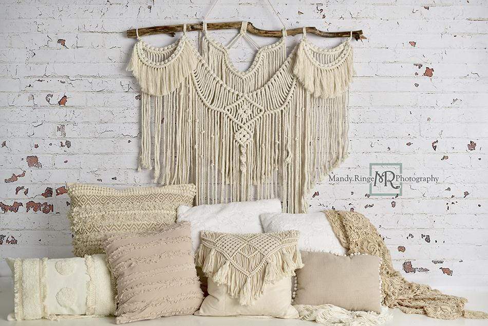 Kate Coussins de sol Macramé Boho Mur Toile de fond conçue par Mandy Ringe