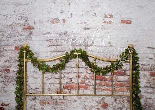 Katebackdrop鎷㈡綖Kate Half Brass Bed with Ivy Headboard Brick Wall Backdrop Designed by Pine Park Collection