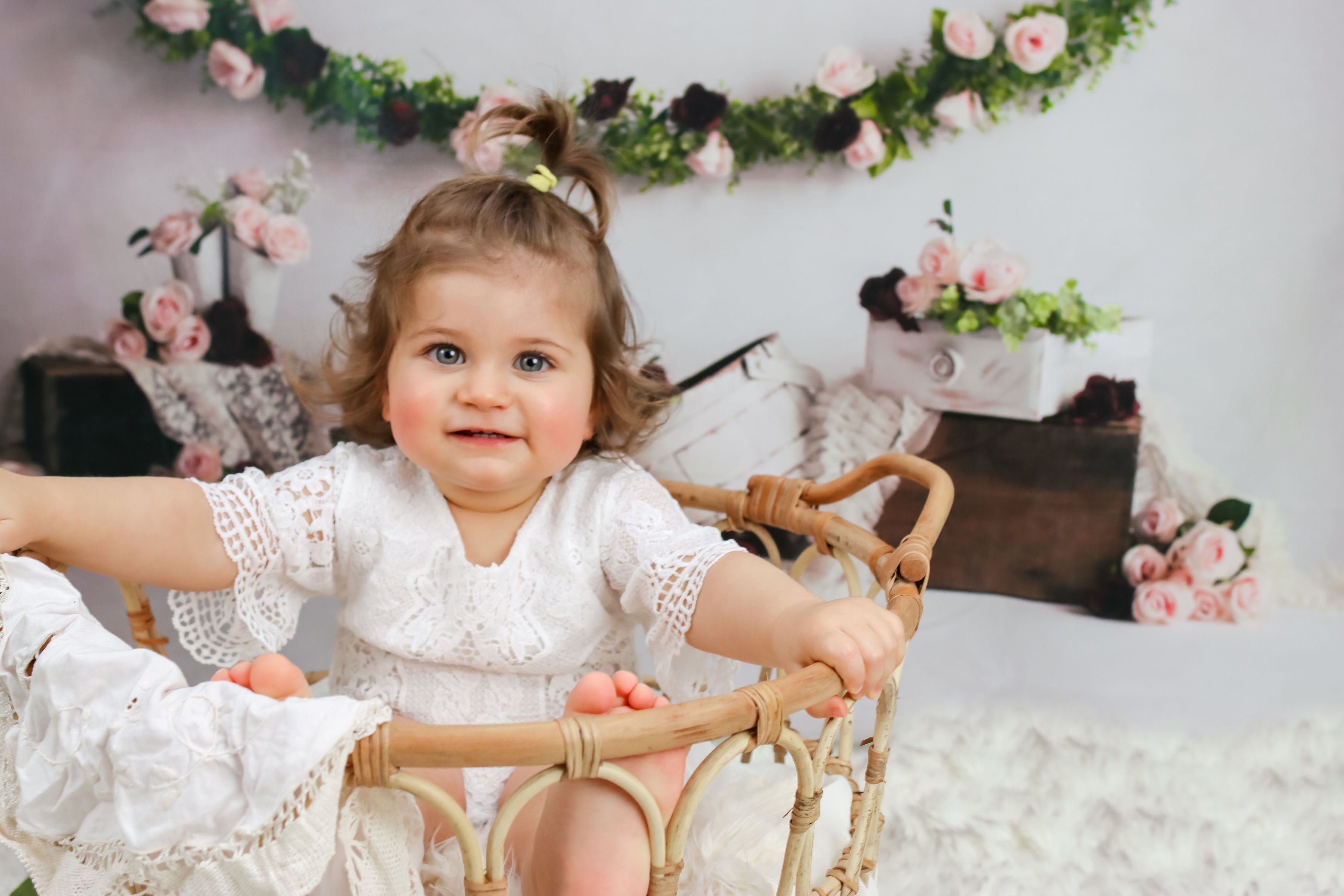 Kate Guirlande Printemps Roses Anniversaire Toile de fond conçue par Keerstan Jessop - Kate Backdrop FR