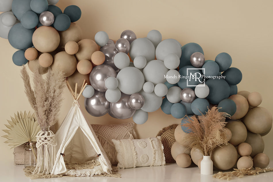 Kate Tente Boho Ballons Bleu & Brun Toile de fond conçue par Mandy Ringe - Kate Backdrop FR